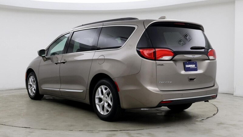 2017 Chrysler Pacifica Touring L 2