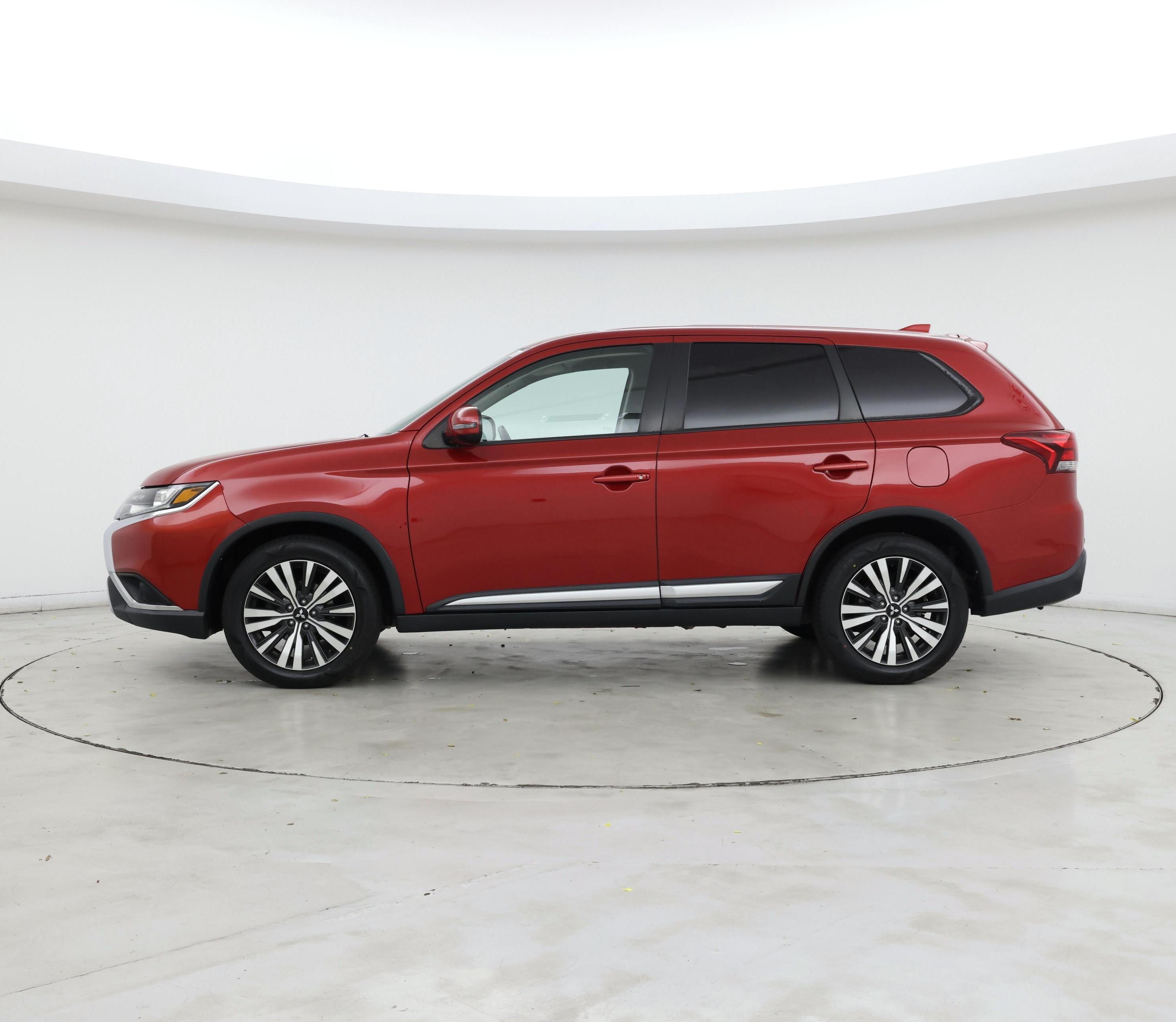 Thumbnail: 2019 Mitsubishi Outlander - 3