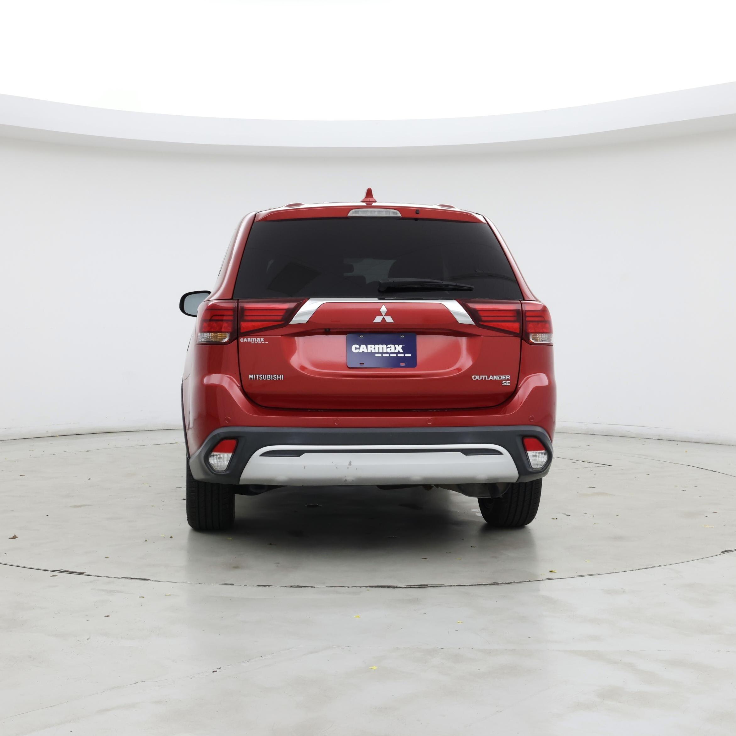 Thumbnail: 2019 Mitsubishi Outlander - 6