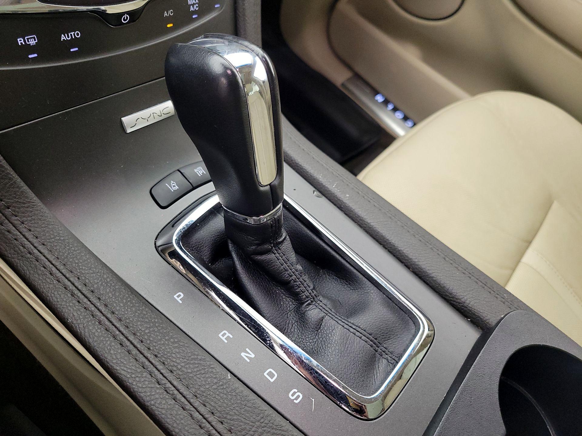 Thumbnail: 2019 Lincoln MKT - 18