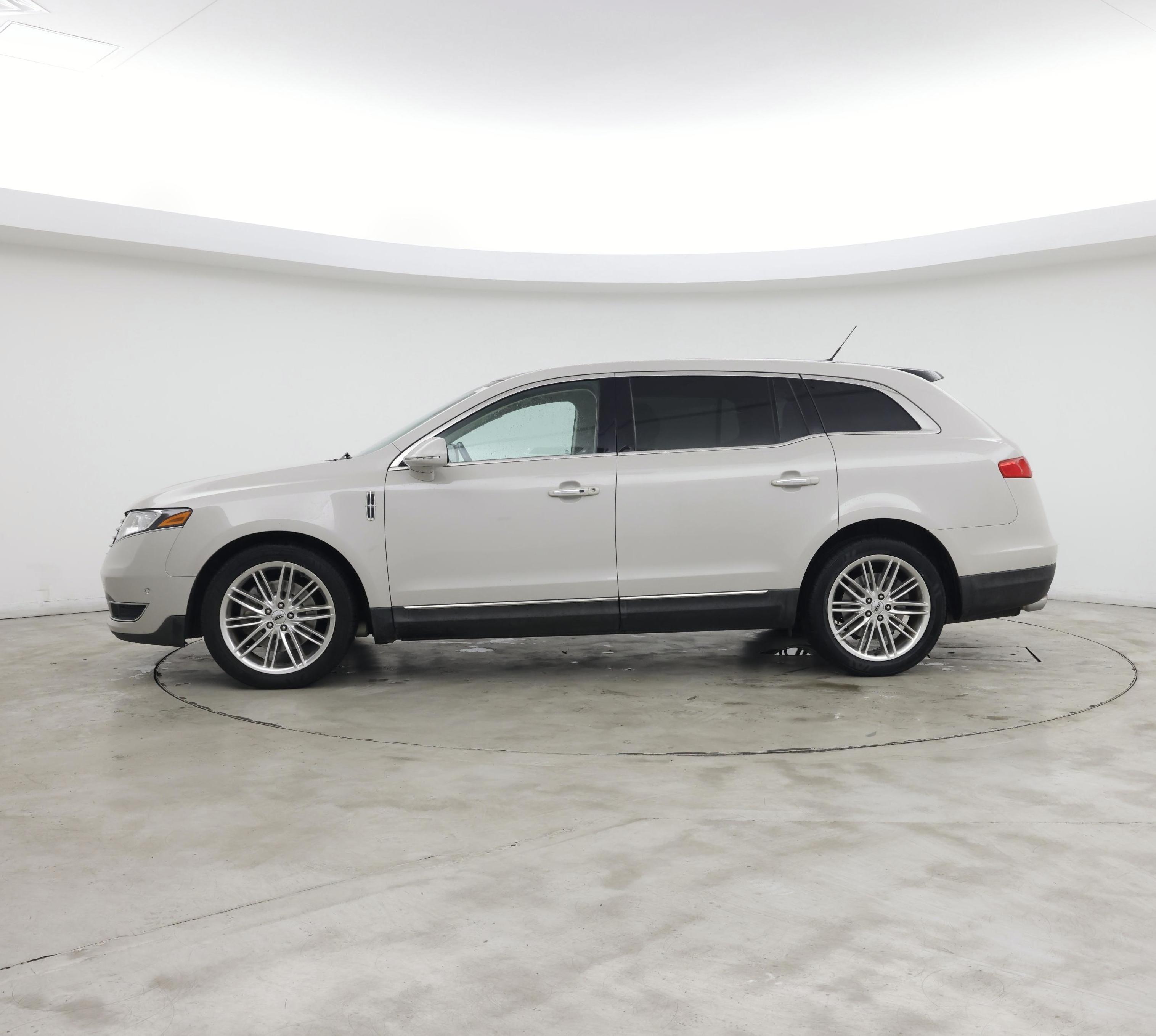 Thumbnail: 2019 Lincoln MKT - 3