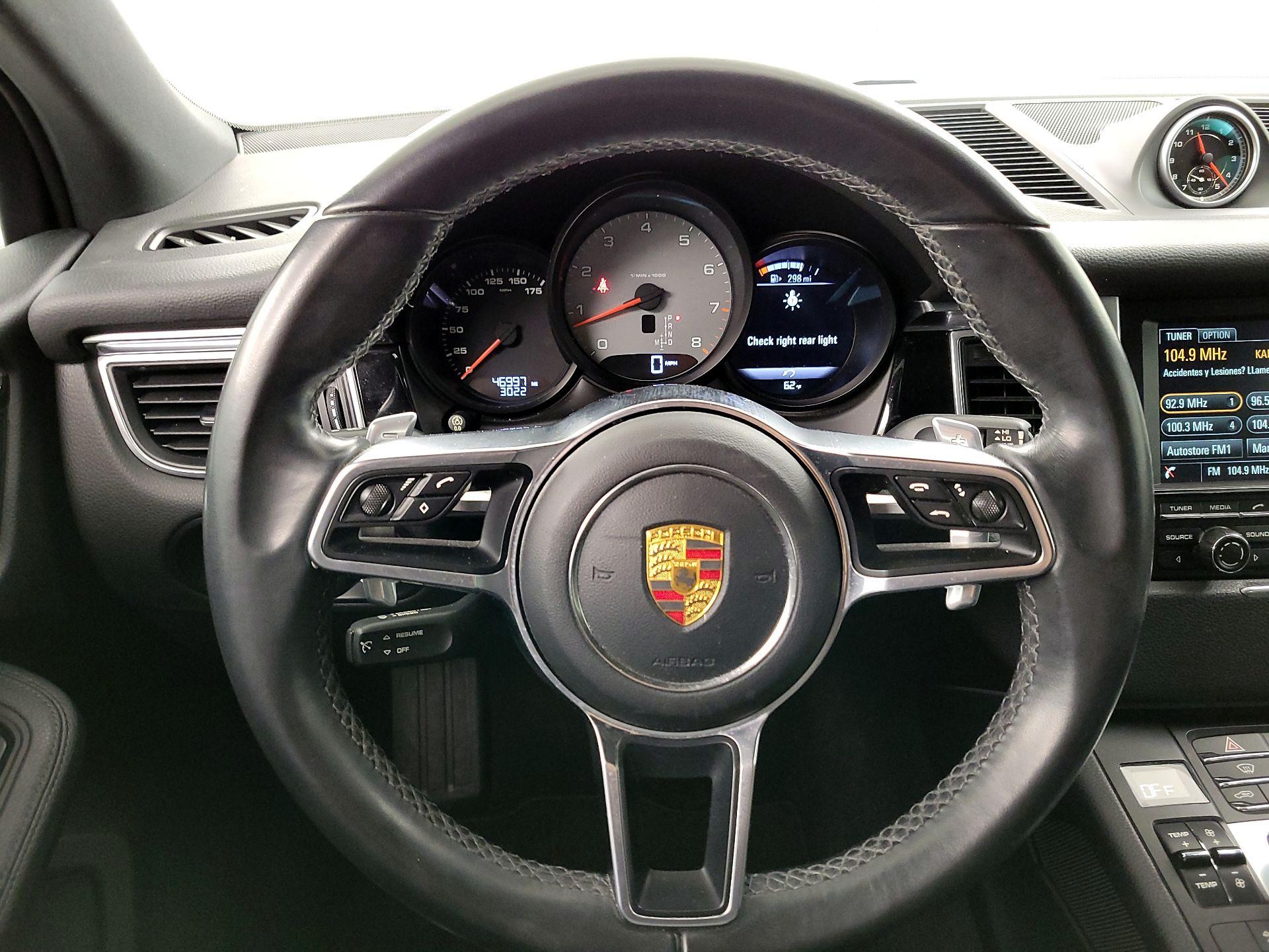 Thumbnail: 2015 Porsche Macan - 10