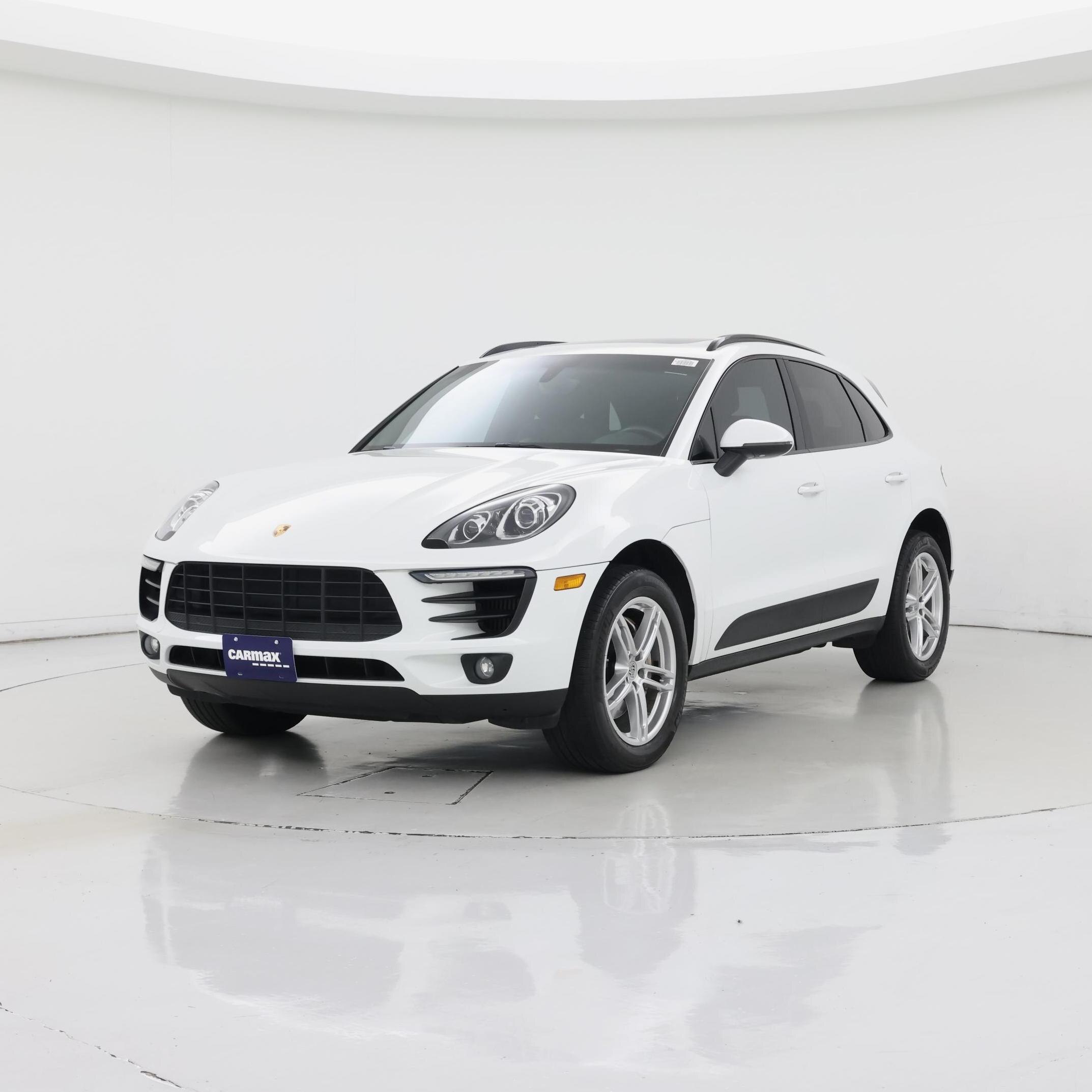 Thumbnail: 2015 Porsche Macan - 4