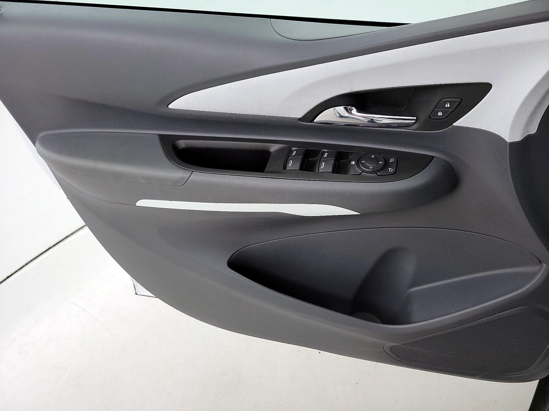 Thumbnail: 2021 Chevrolet Bolt EV - 12
