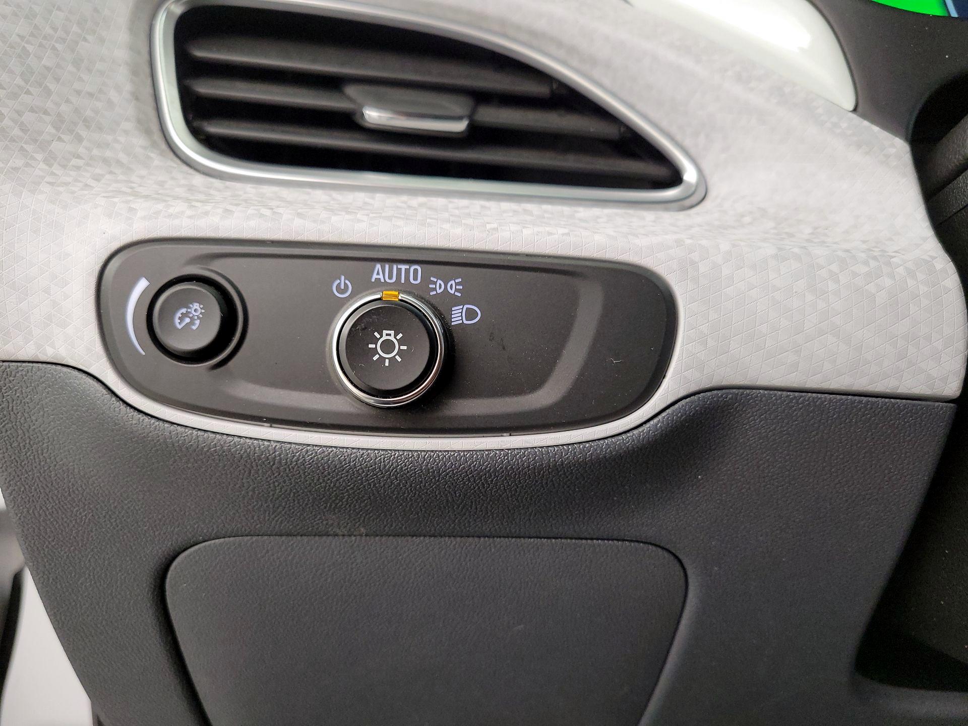 Thumbnail: 2021 Chevrolet Bolt EV - 13