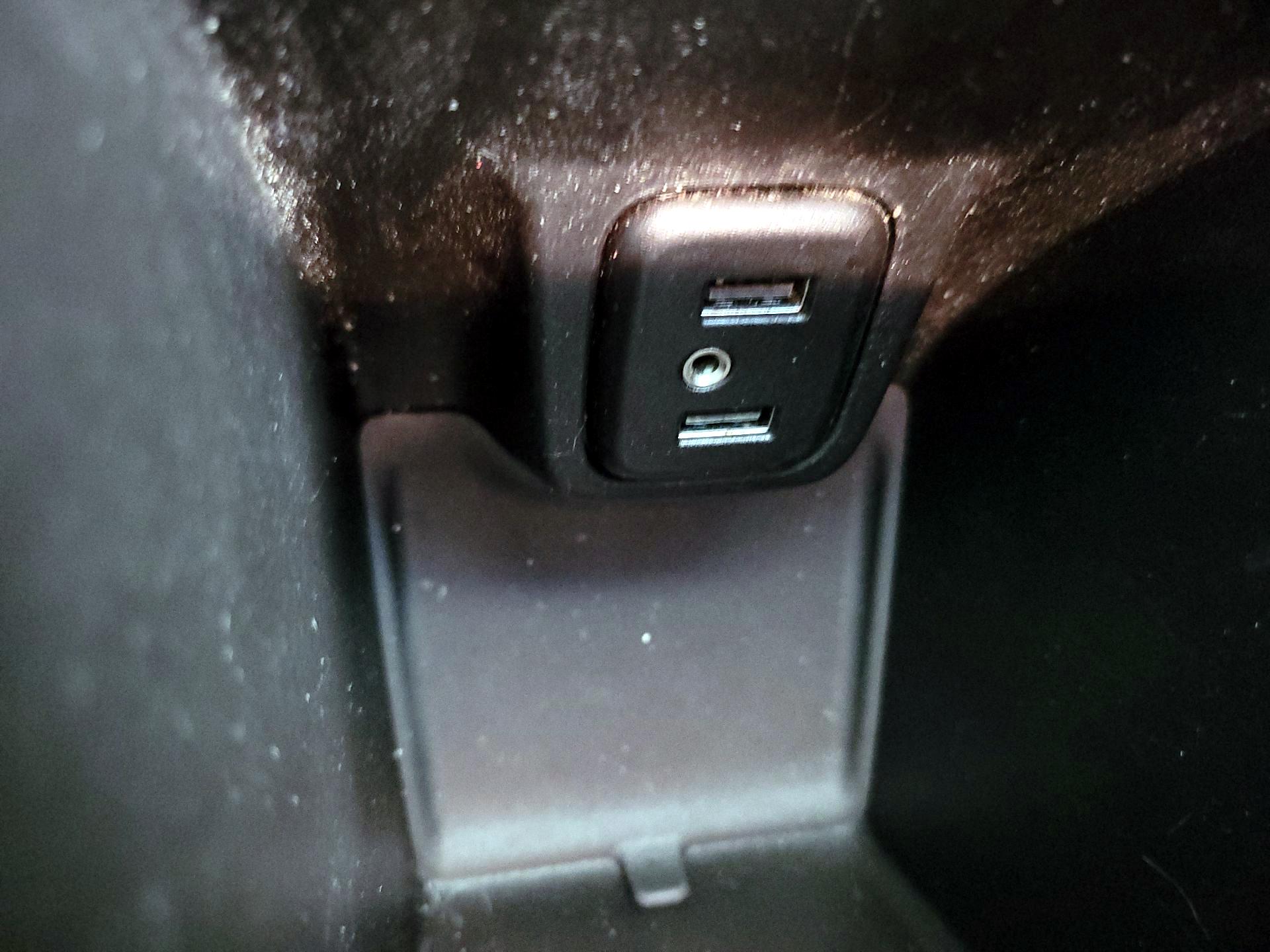 Thumbnail: 2021 Chevrolet Bolt EV - 18