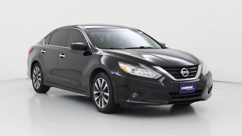 2017 Nissan Altima SV Hero Image