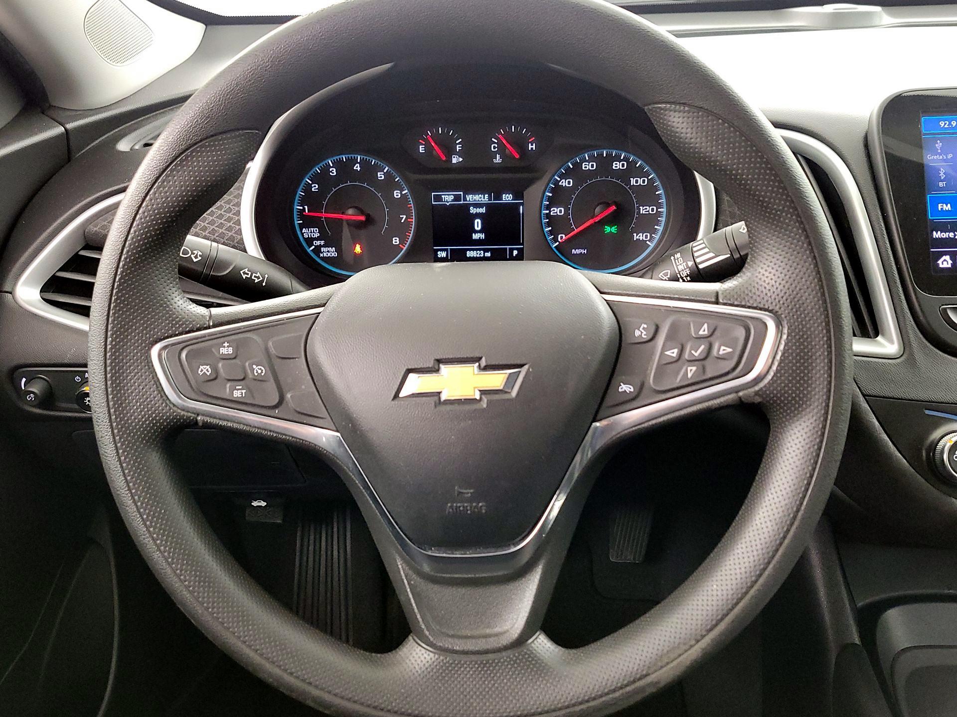 Thumbnail: 2019 Chevrolet Malibu - 10