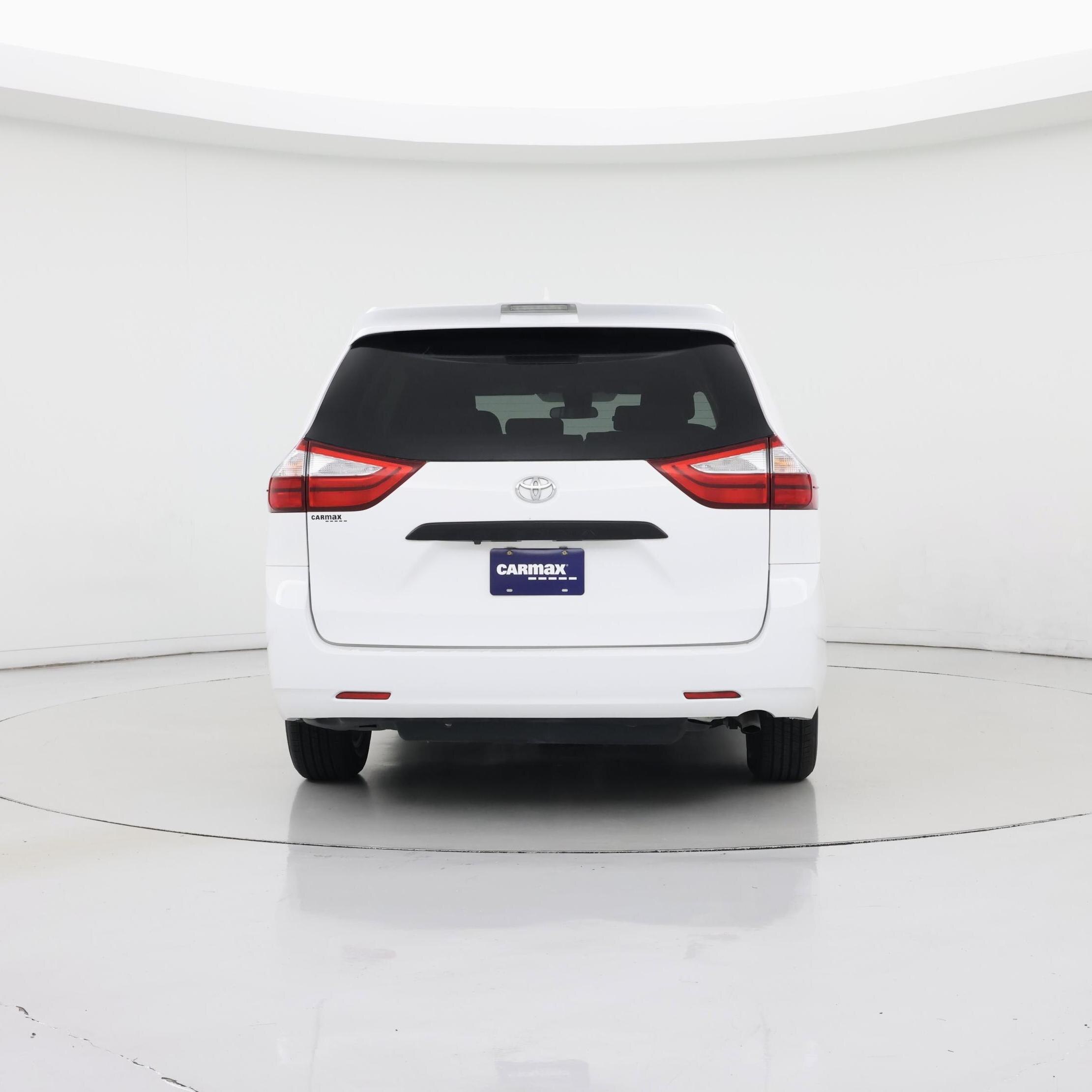 Thumbnail: 2019 Toyota Sienna - 6
