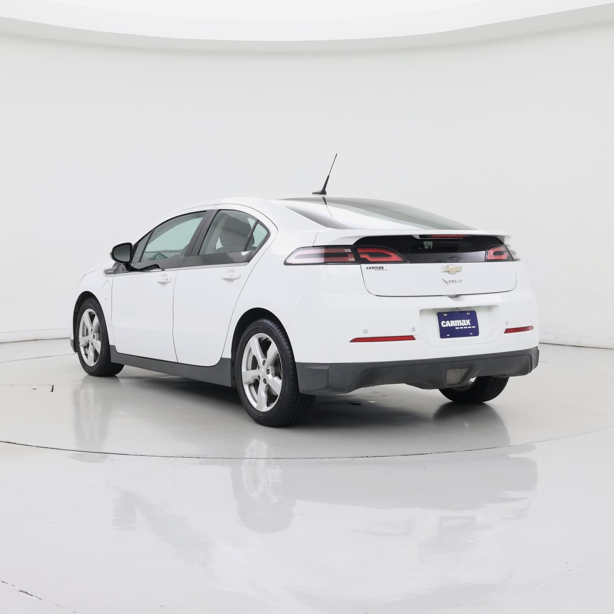 Thumbnail: 2014 Chevrolet Volt - 2