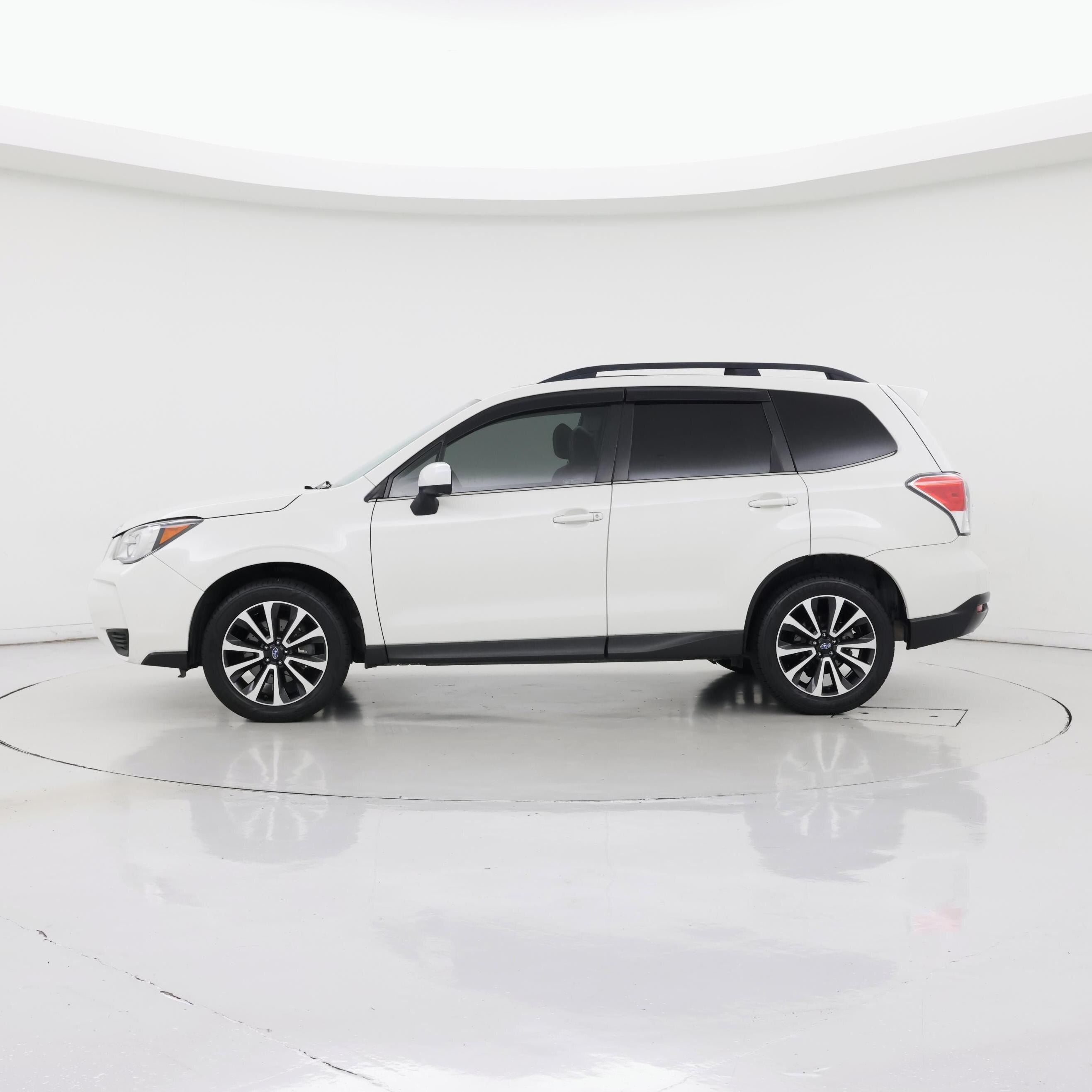 Thumbnail: 2018 Subaru Forester - 3
