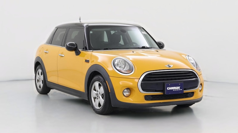 2016 MINI Cooper Hardtop  Hero Image