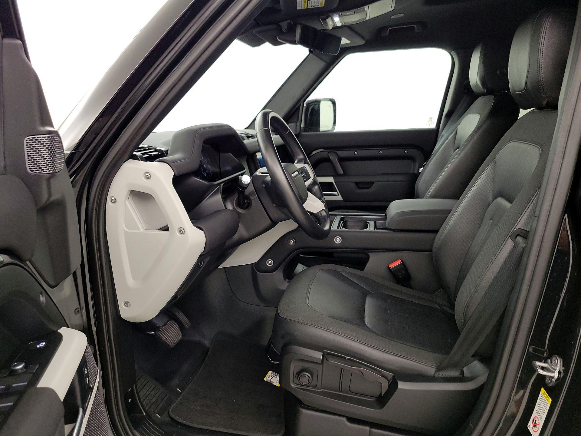 Thumbnail: 2021 Land Rover Defender - 11