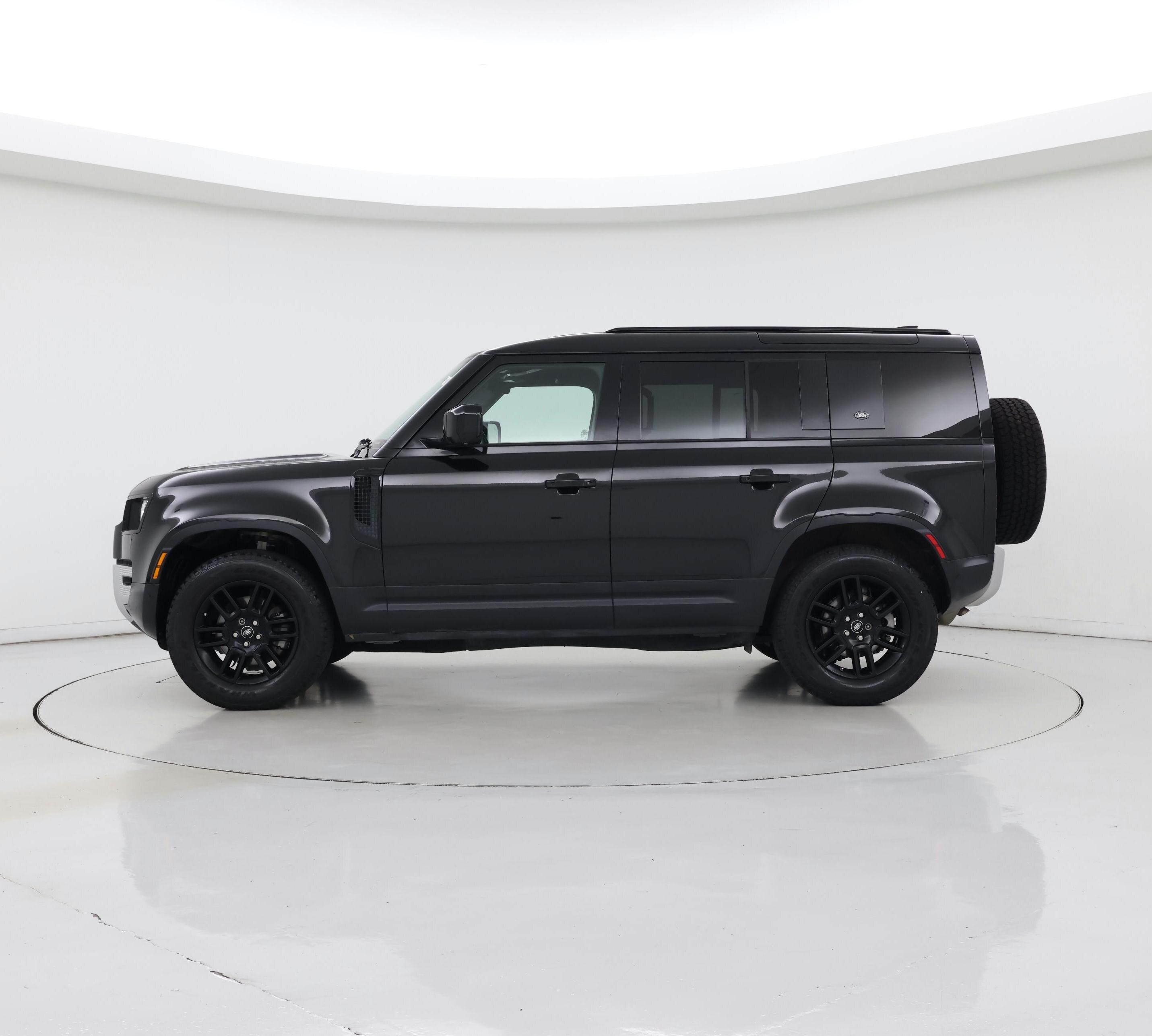 Thumbnail: 2021 Land Rover Defender - 3