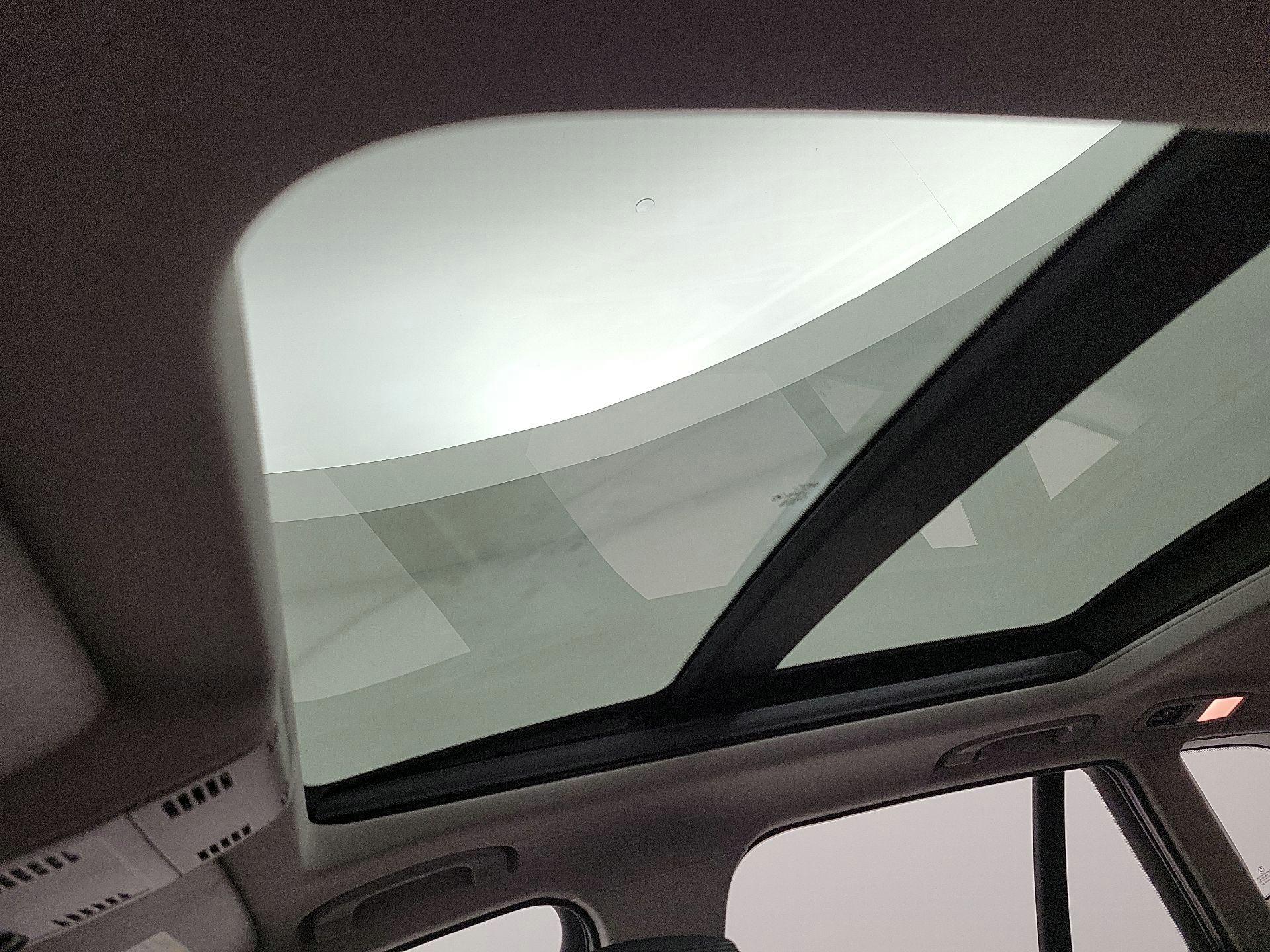 Thumbnail: 2014 BMW X1 - 20