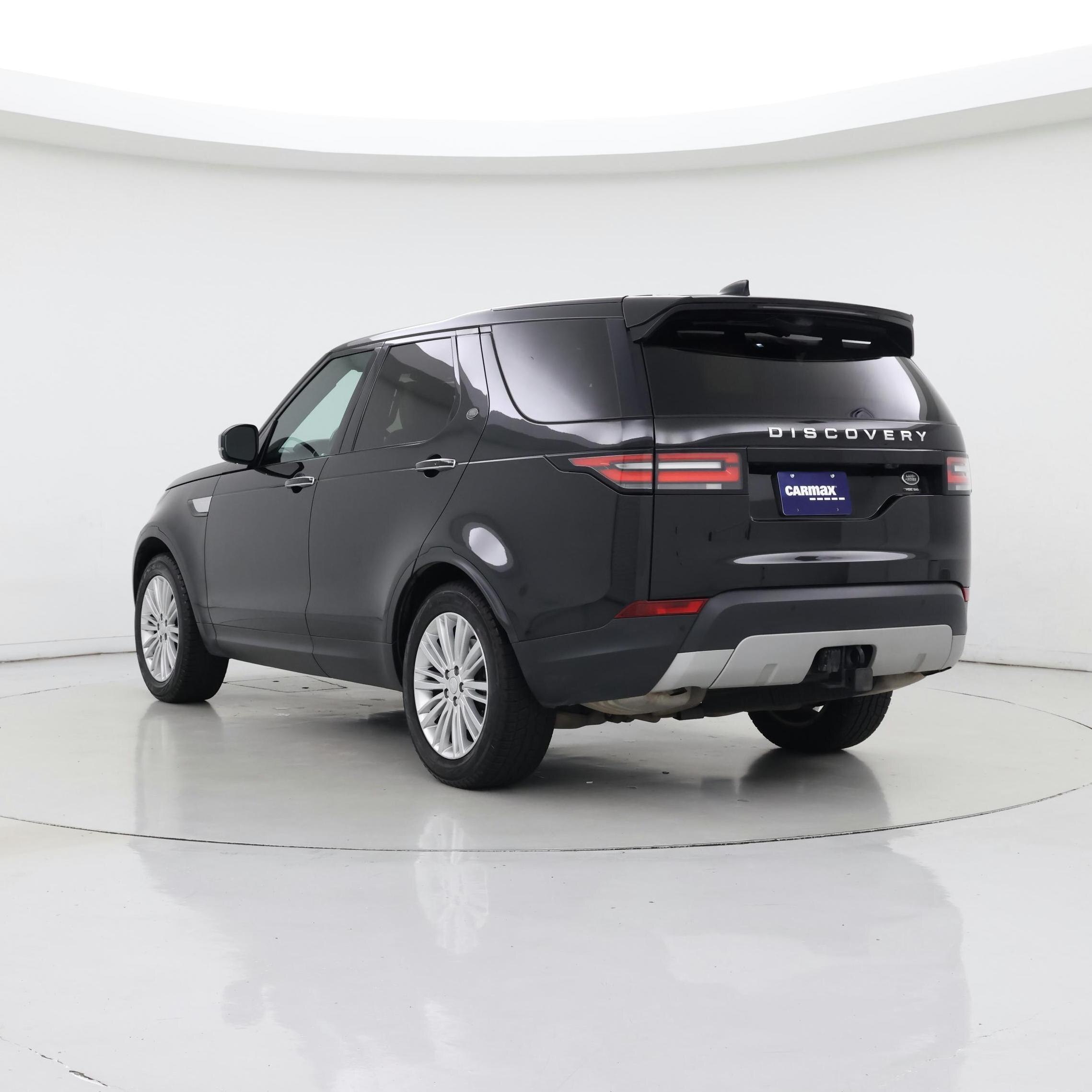Thumbnail: 2017 Land Rover Discovery - 2