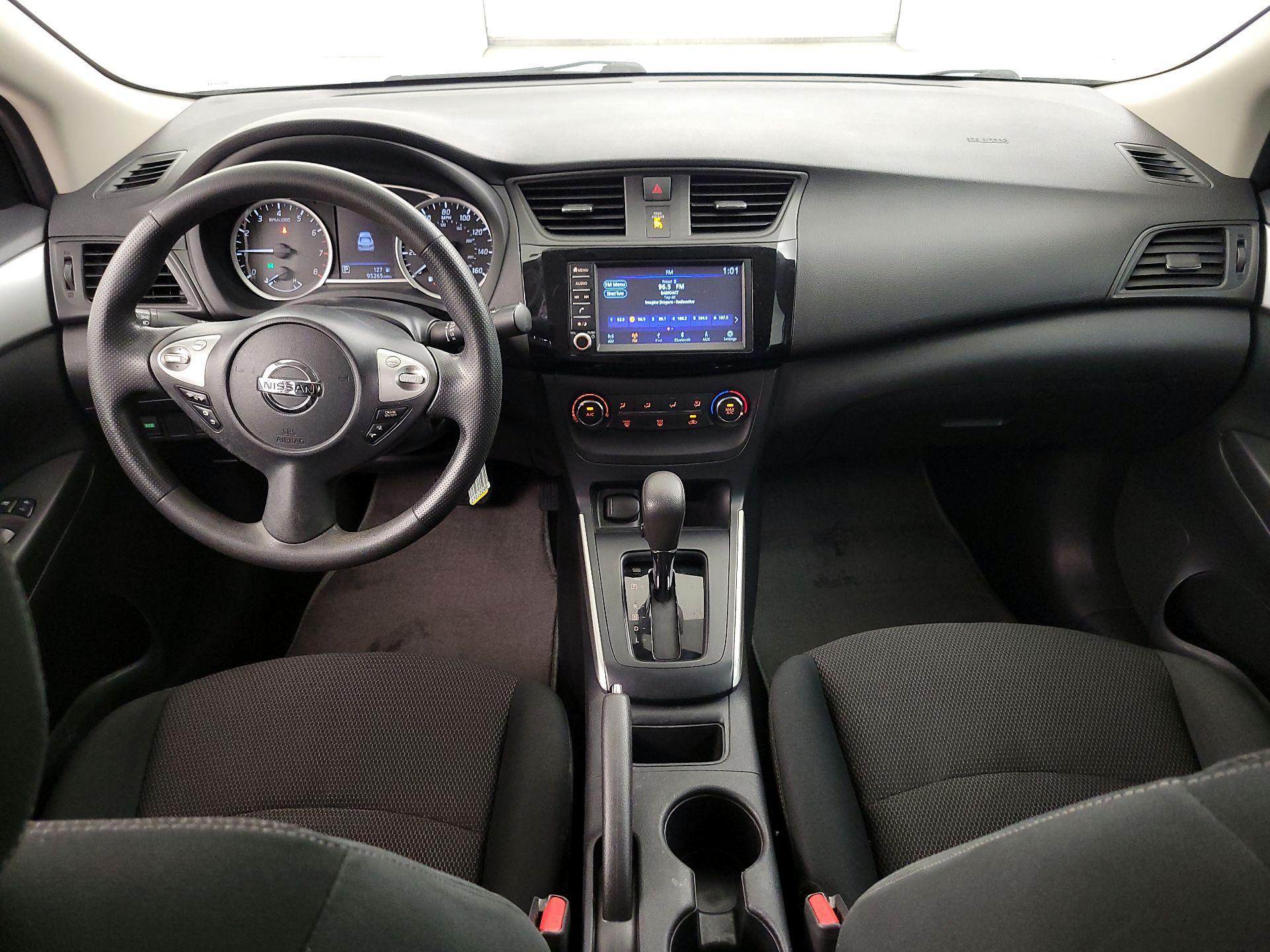 Thumbnail: 2019 Nissan Sentra - 9