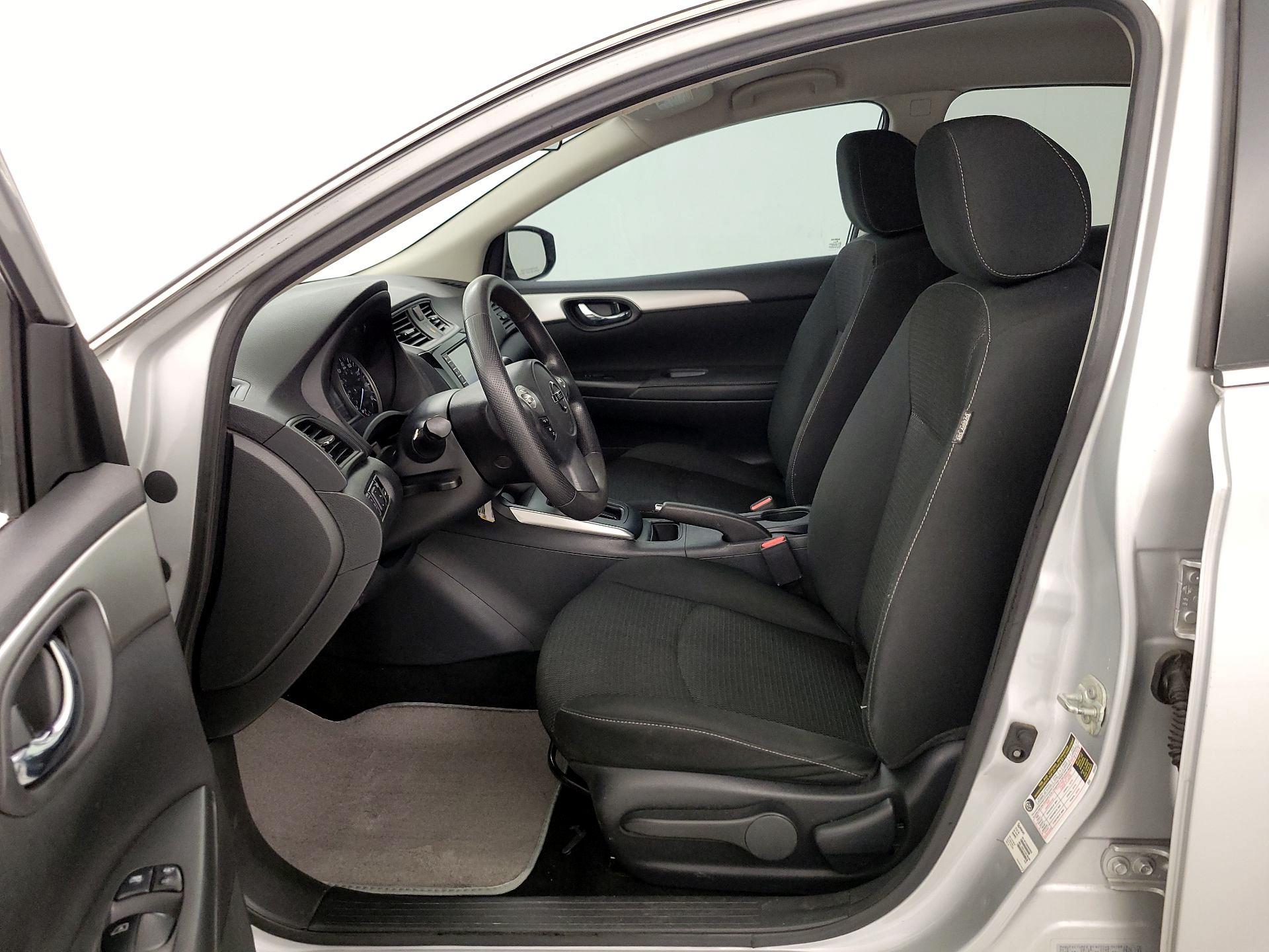 Thumbnail: 2019 Nissan Sentra - 11