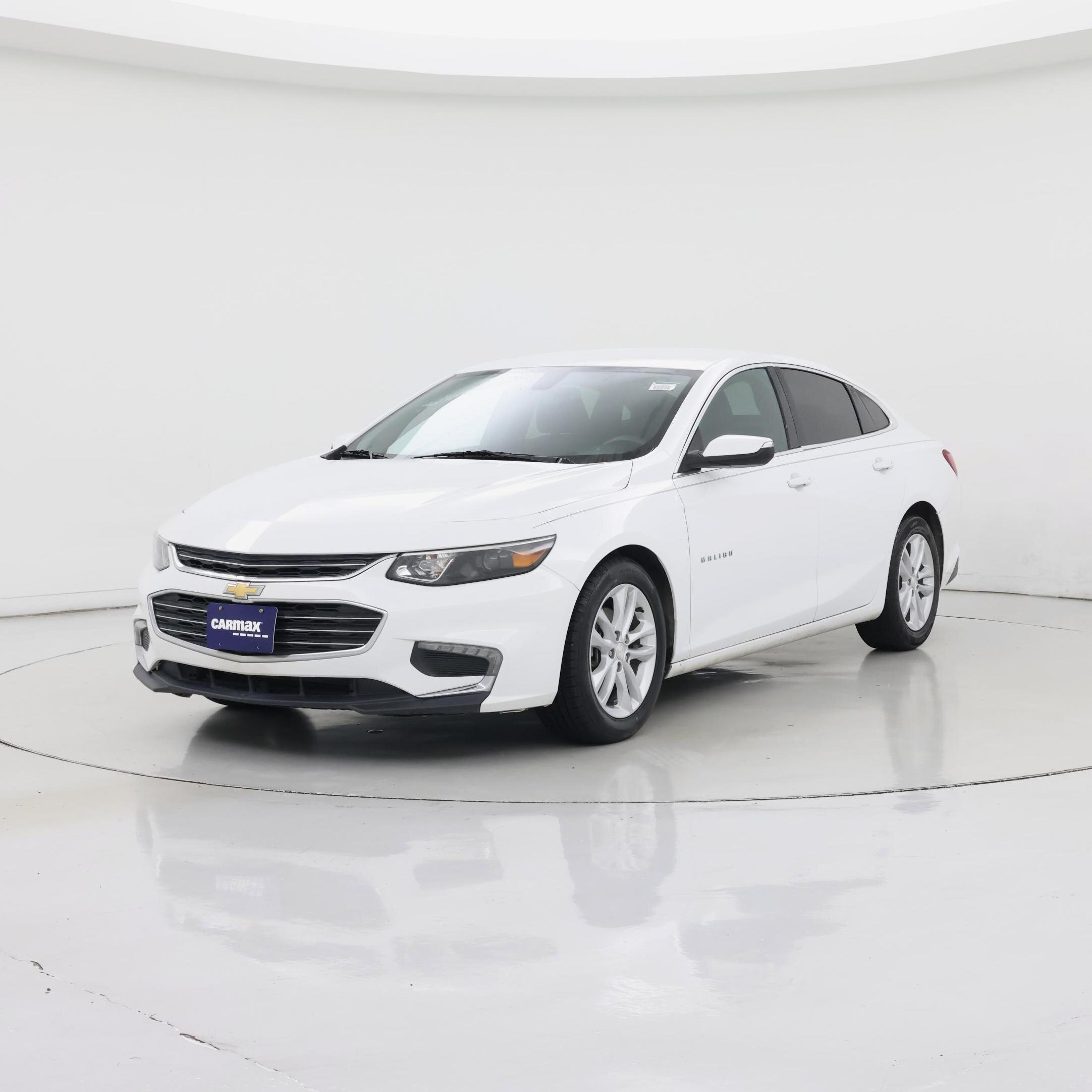 Thumbnail: 2017 Chevrolet Malibu - 4