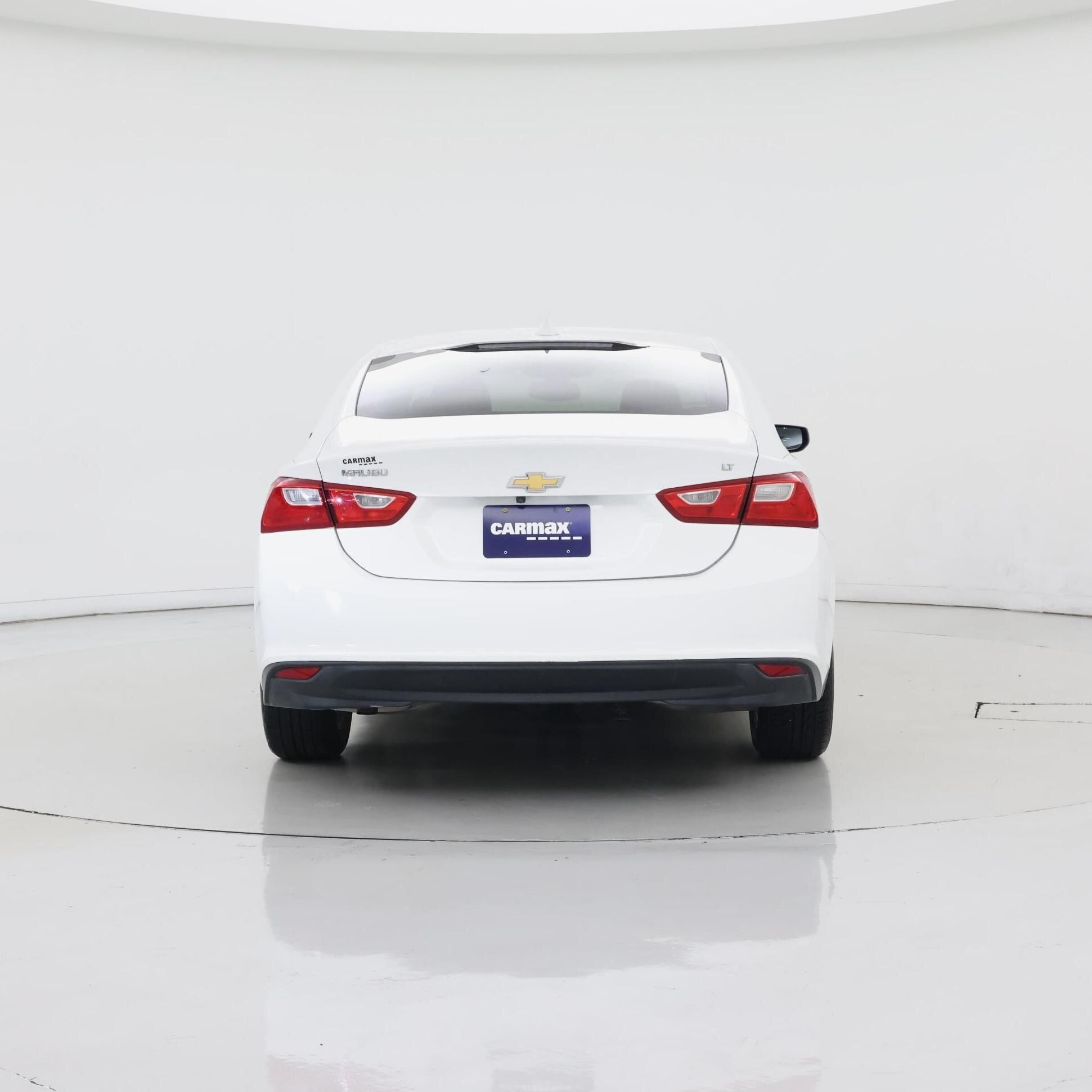 Thumbnail: 2017 Chevrolet Malibu - 6