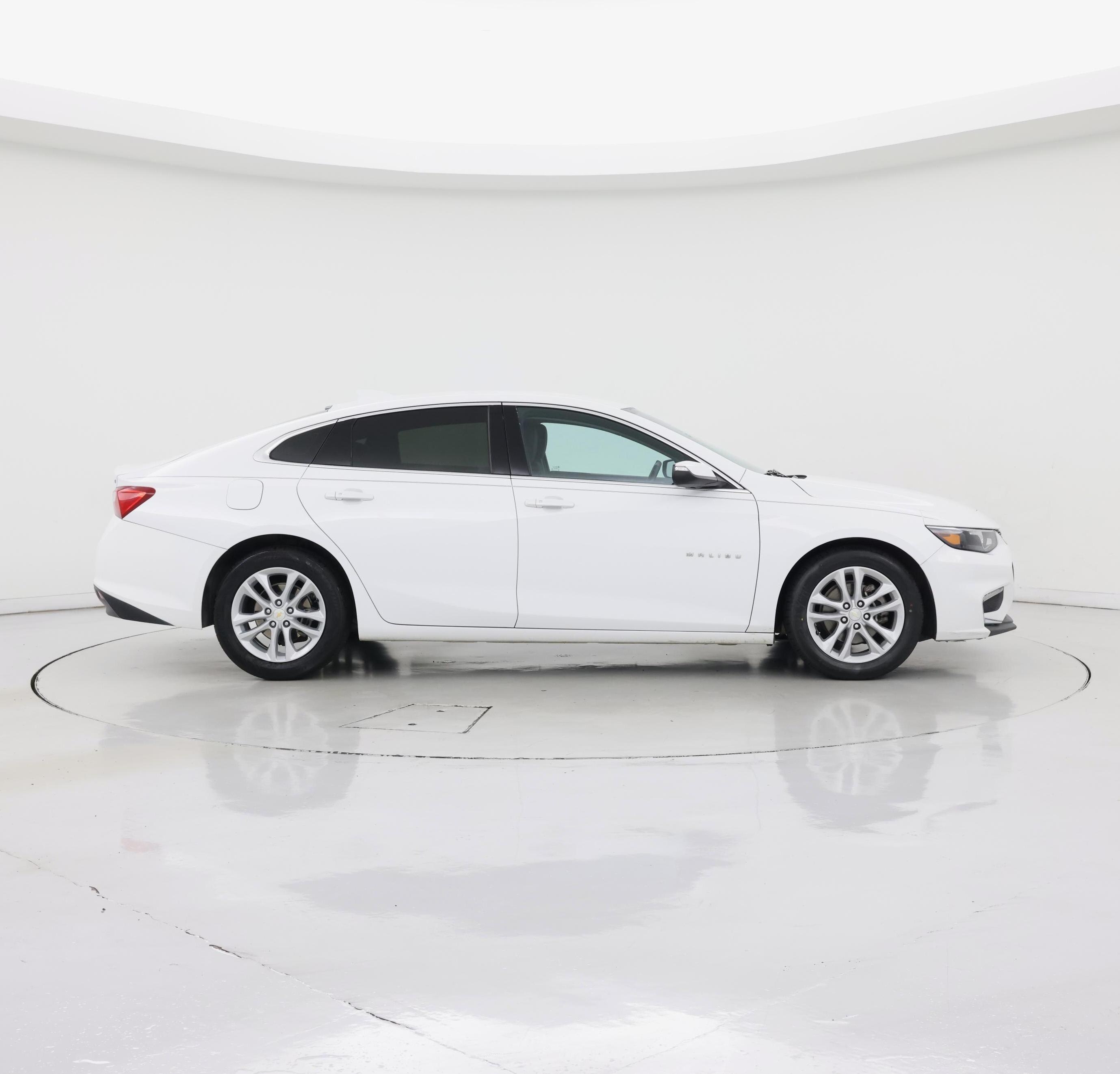 Thumbnail: 2017 Chevrolet Malibu - 7