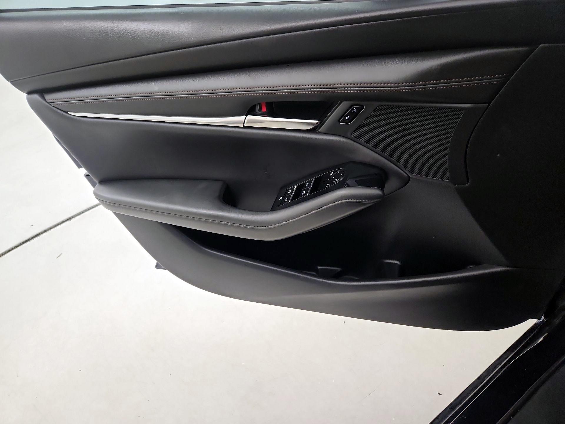 Thumbnail: 2019 Mazda Mazda3 - 12