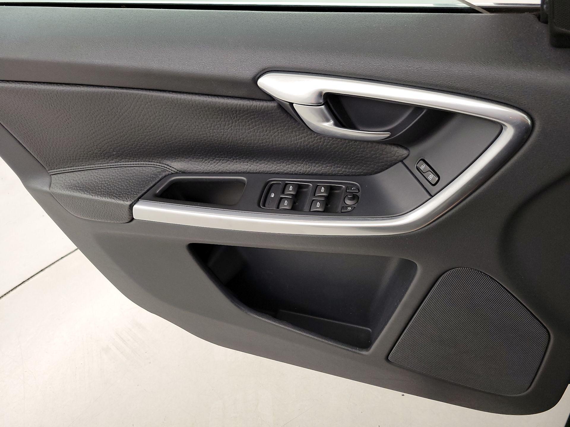 Thumbnail: 2014 Volvo XC60 - 12
