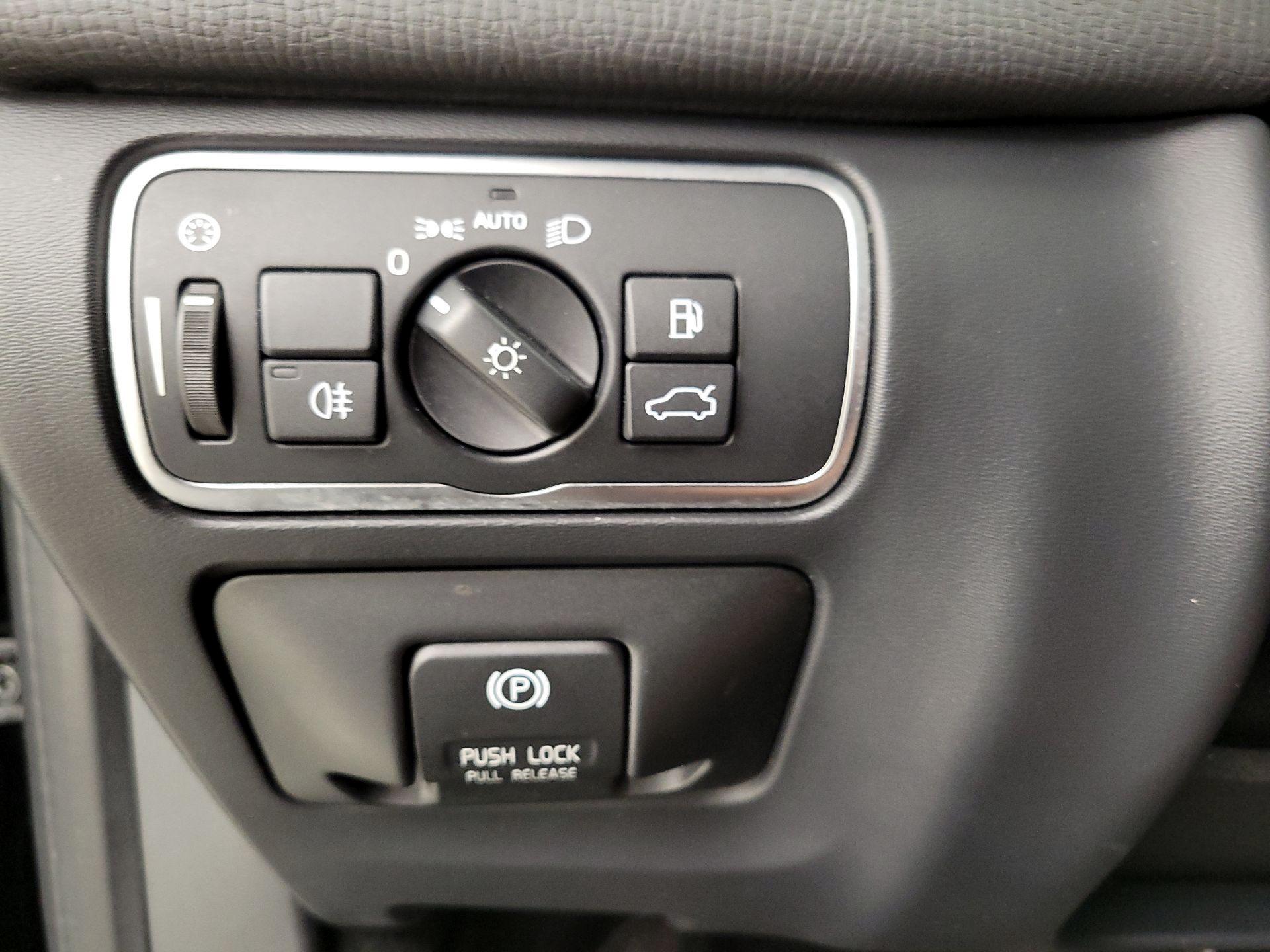 Thumbnail: 2014 Volvo XC60 - 13