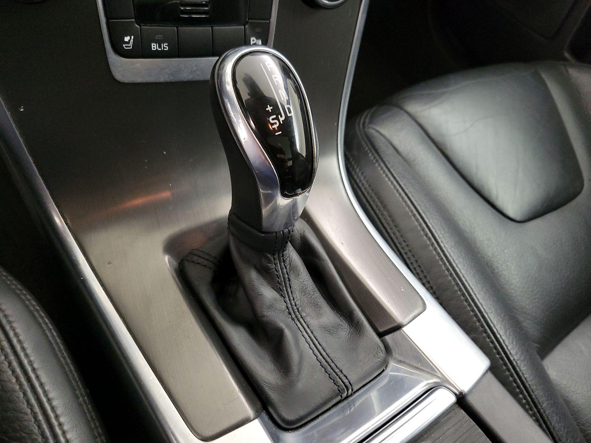 Thumbnail: 2014 Volvo XC60 - 17