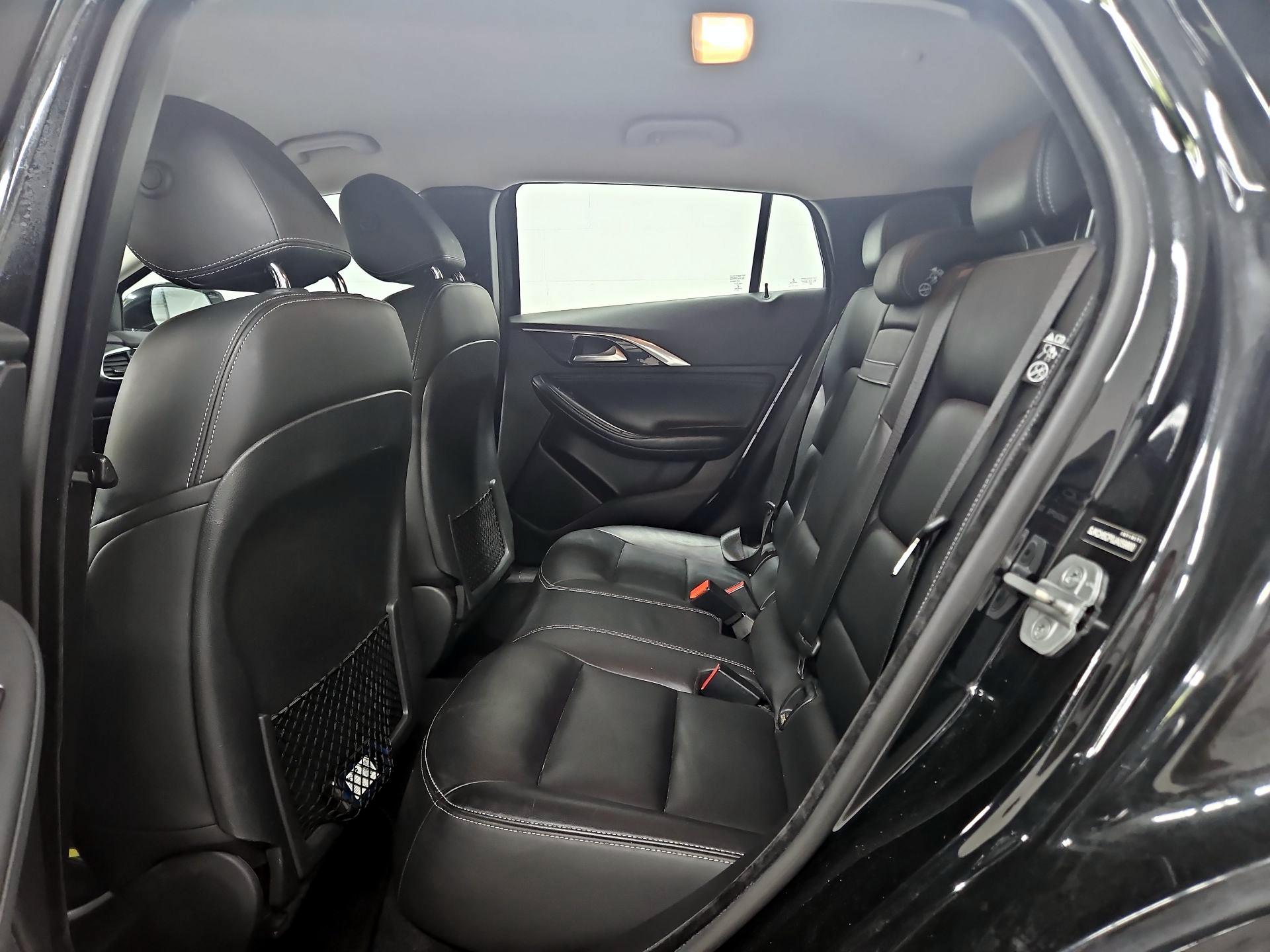 Thumbnail: 2018 INFINITI QX30 - 19