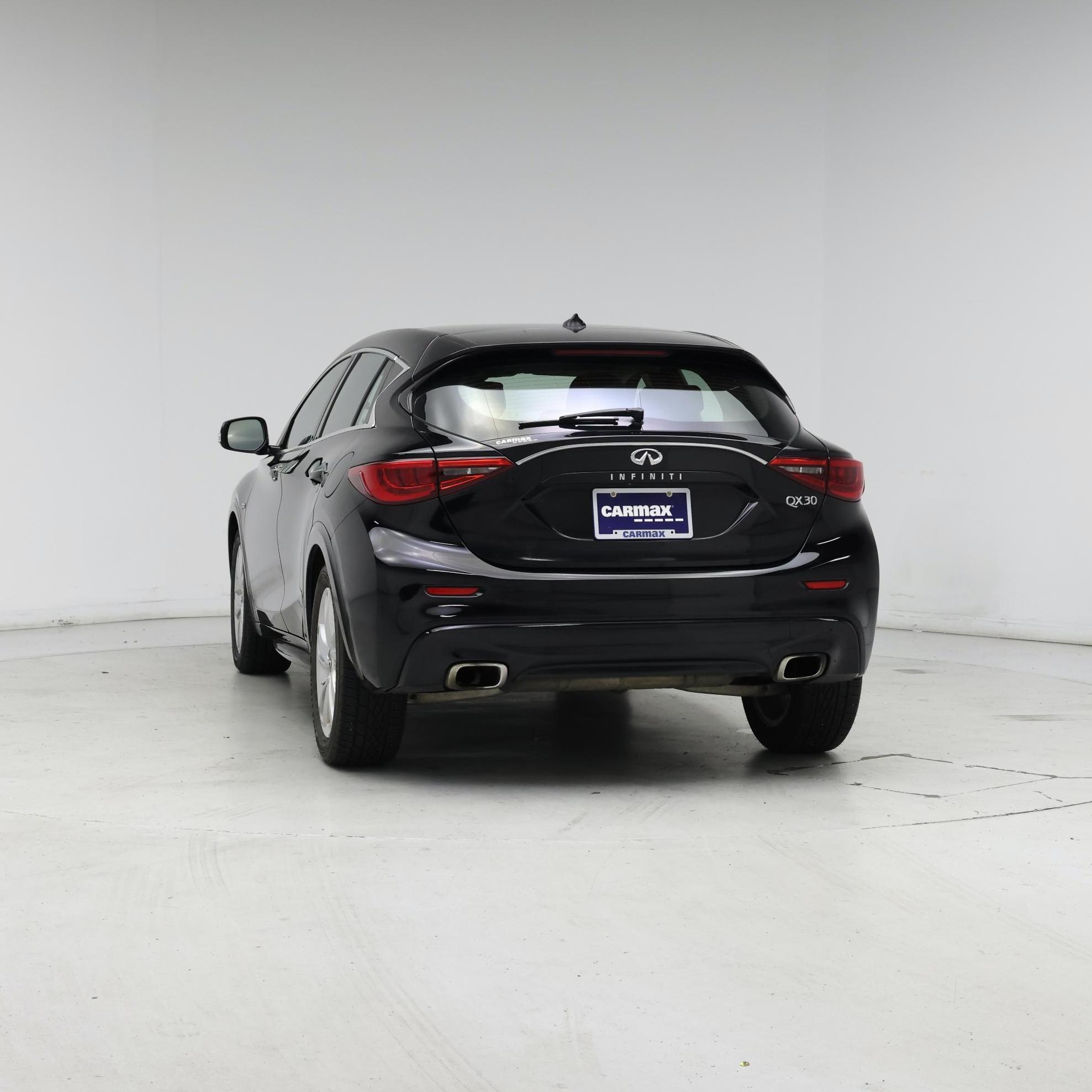 Thumbnail: 2018 INFINITI QX30 - 6