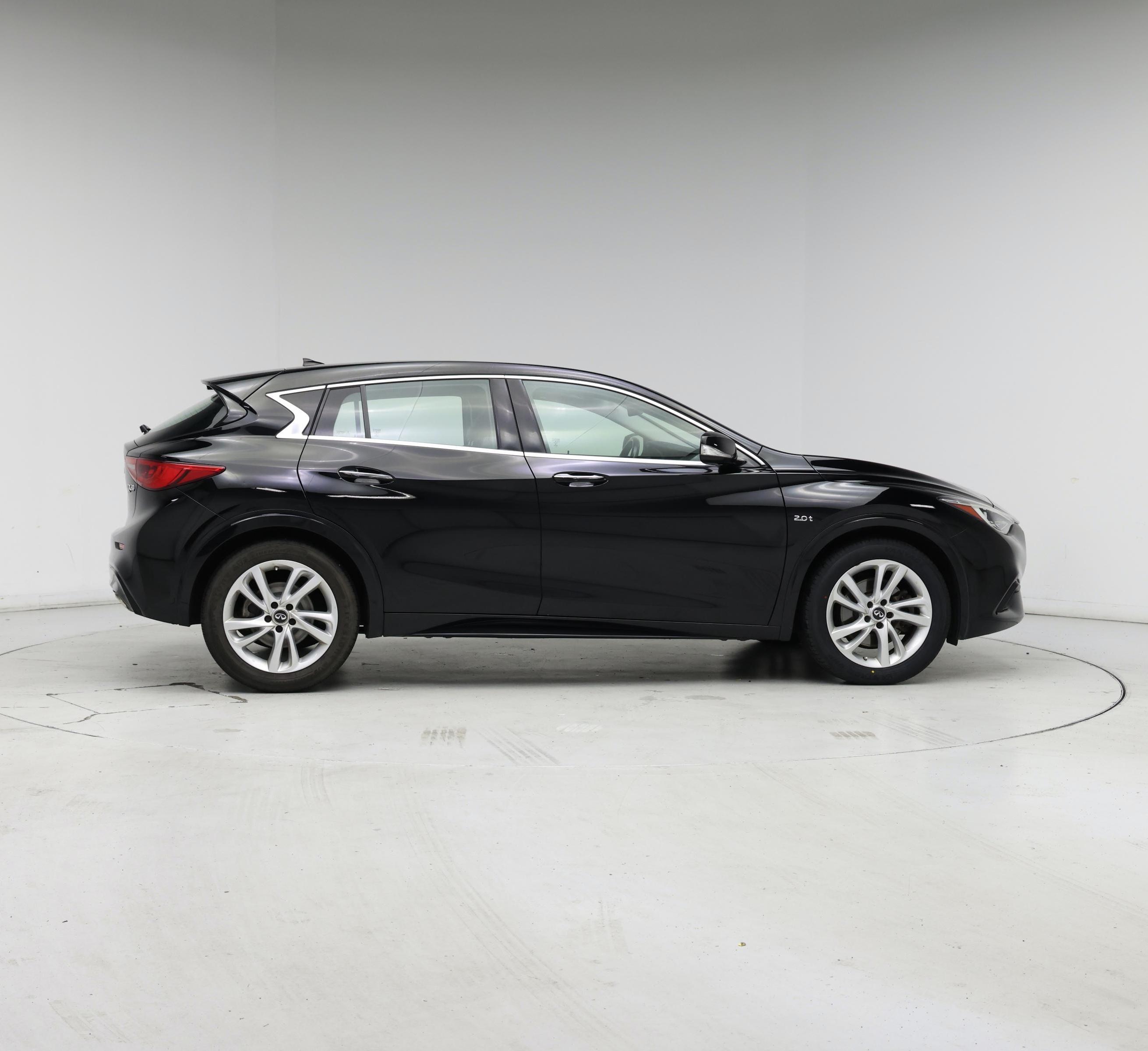 Thumbnail: 2018 INFINITI QX30 - 7