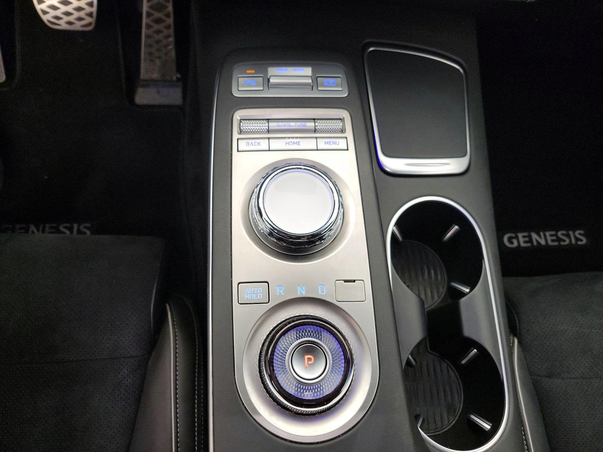Thumbnail: 2022 Genesis GV70 - 18