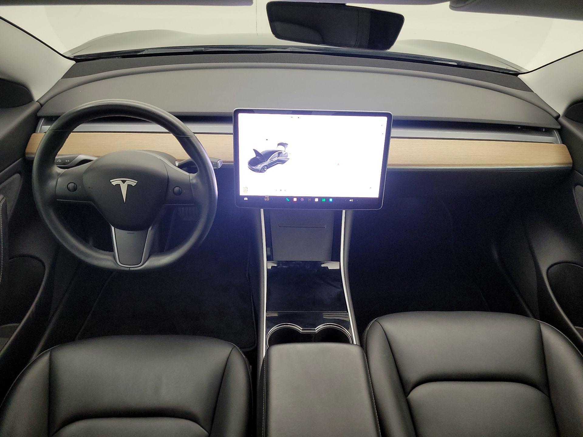 Thumbnail: 2018 Tesla Model 3 - 9