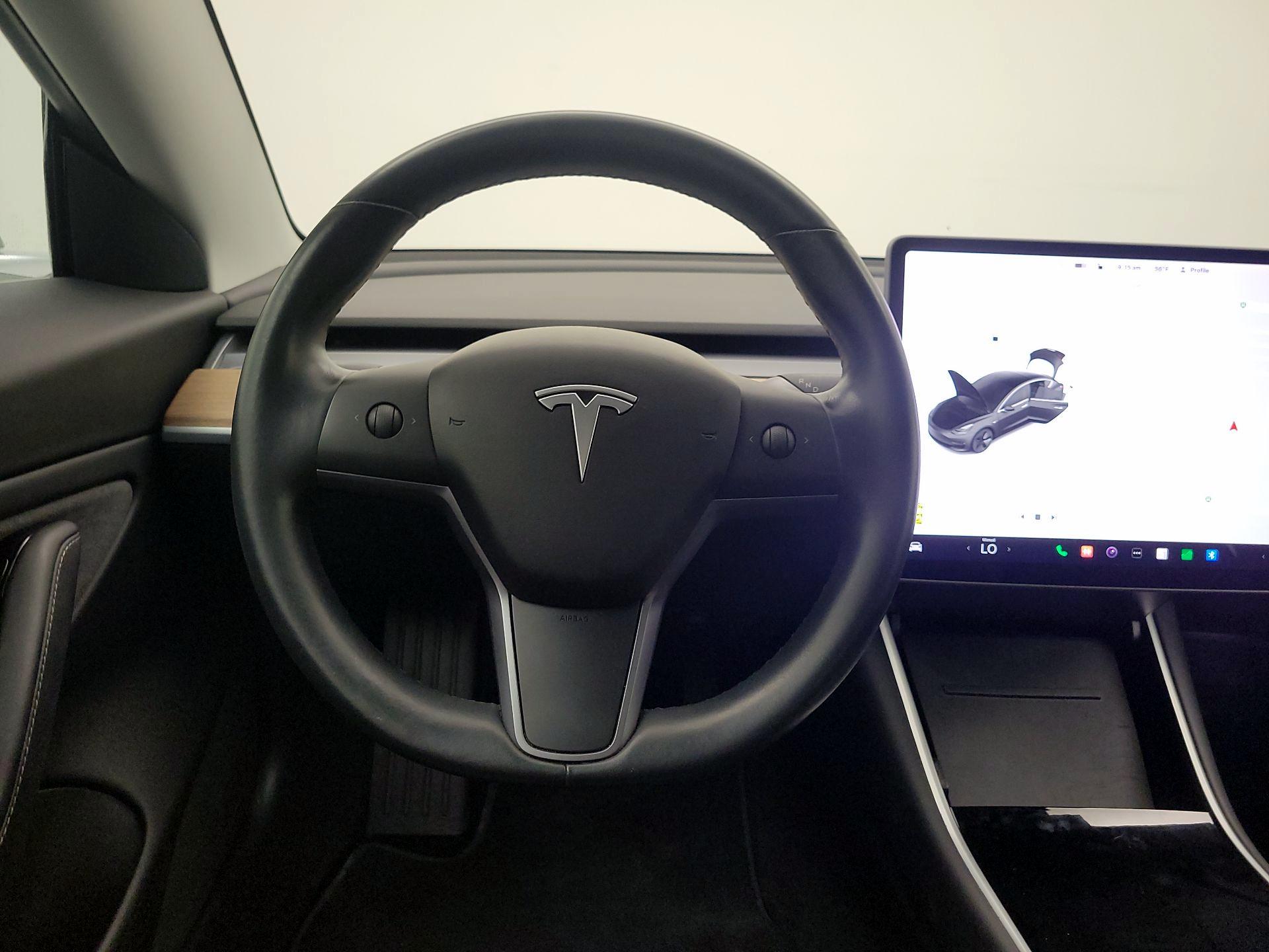 Thumbnail: 2018 Tesla Model 3 - 10