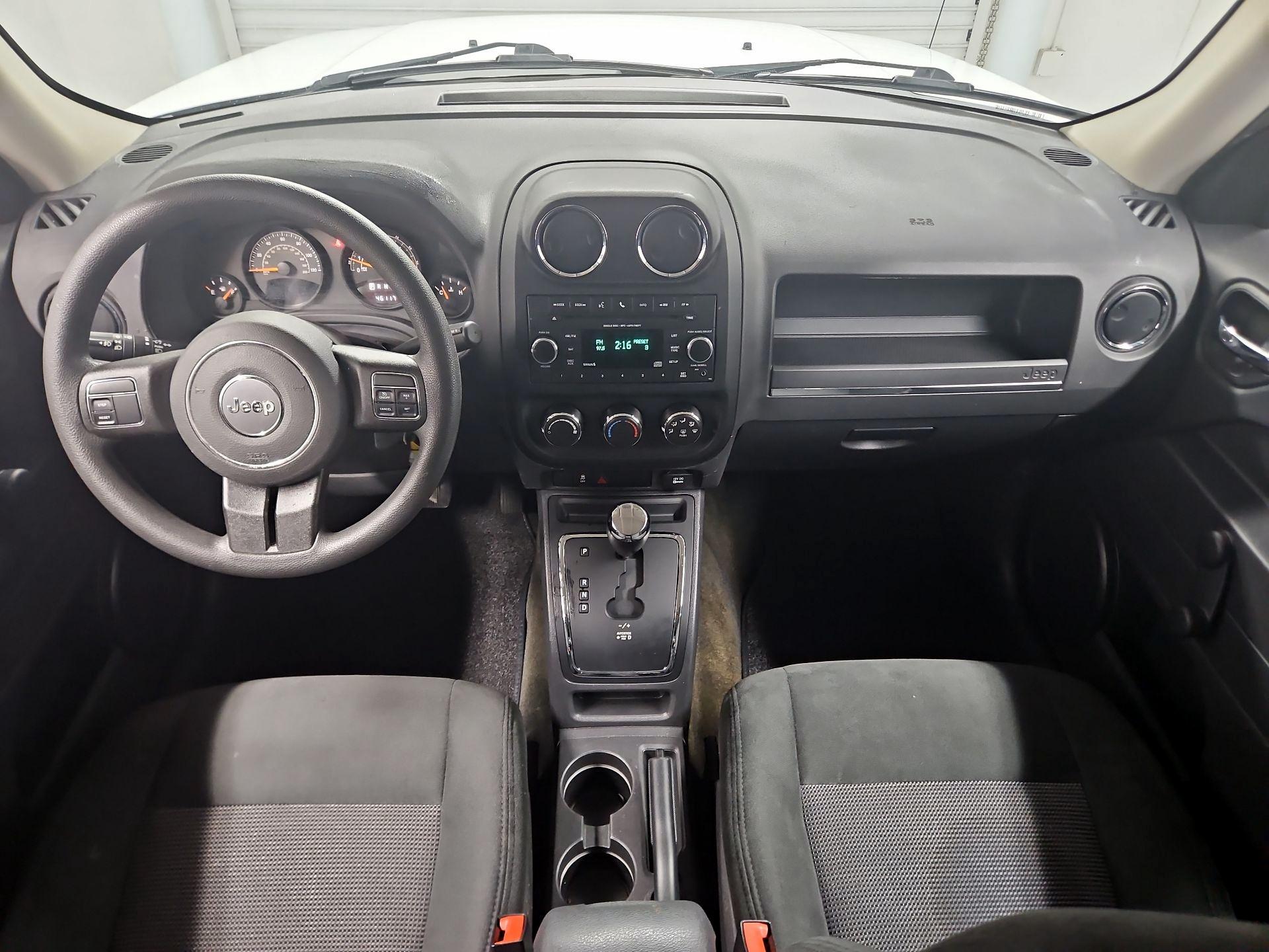 Thumbnail: 2017 Jeep Patriot - 9