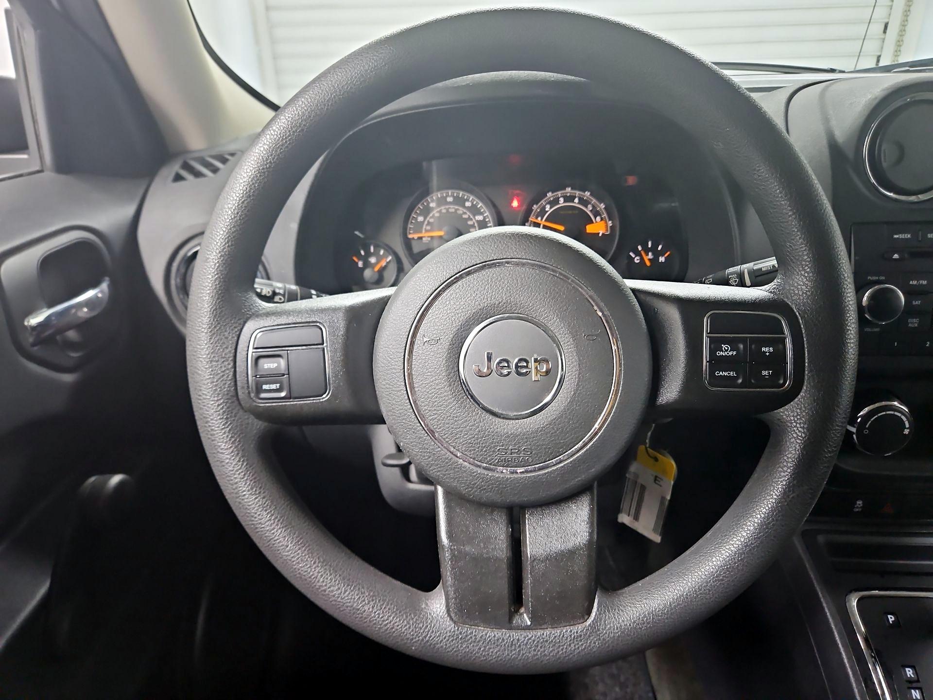 Thumbnail: 2017 Jeep Patriot - 10