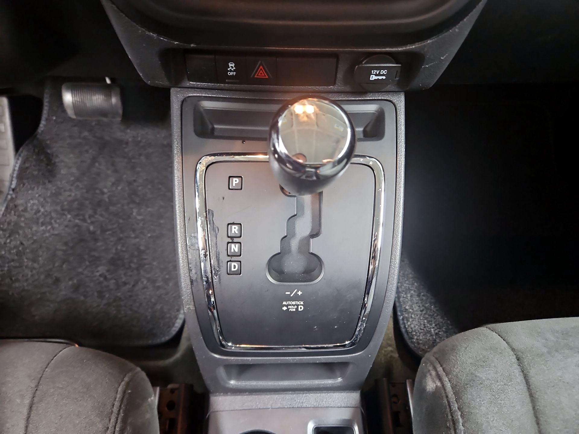 Thumbnail: 2017 Jeep Patriot - 15