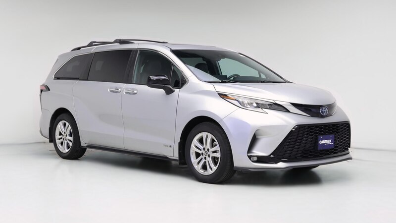2021 Toyota Sienna XSE Hero Image