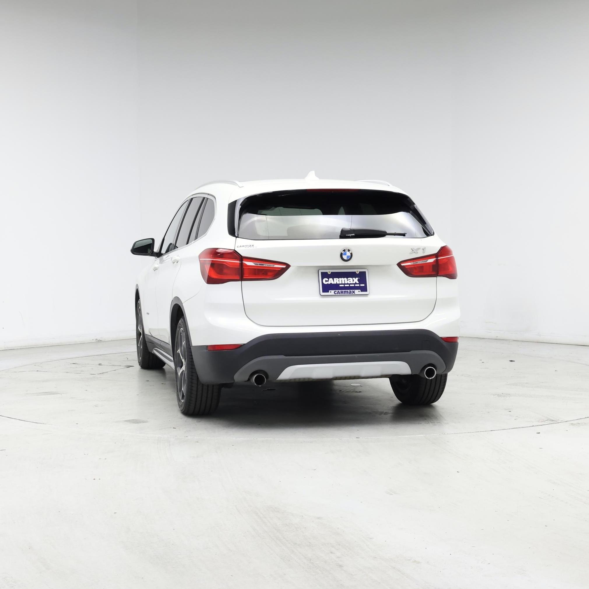 Thumbnail: 2016 BMW X1 - 6