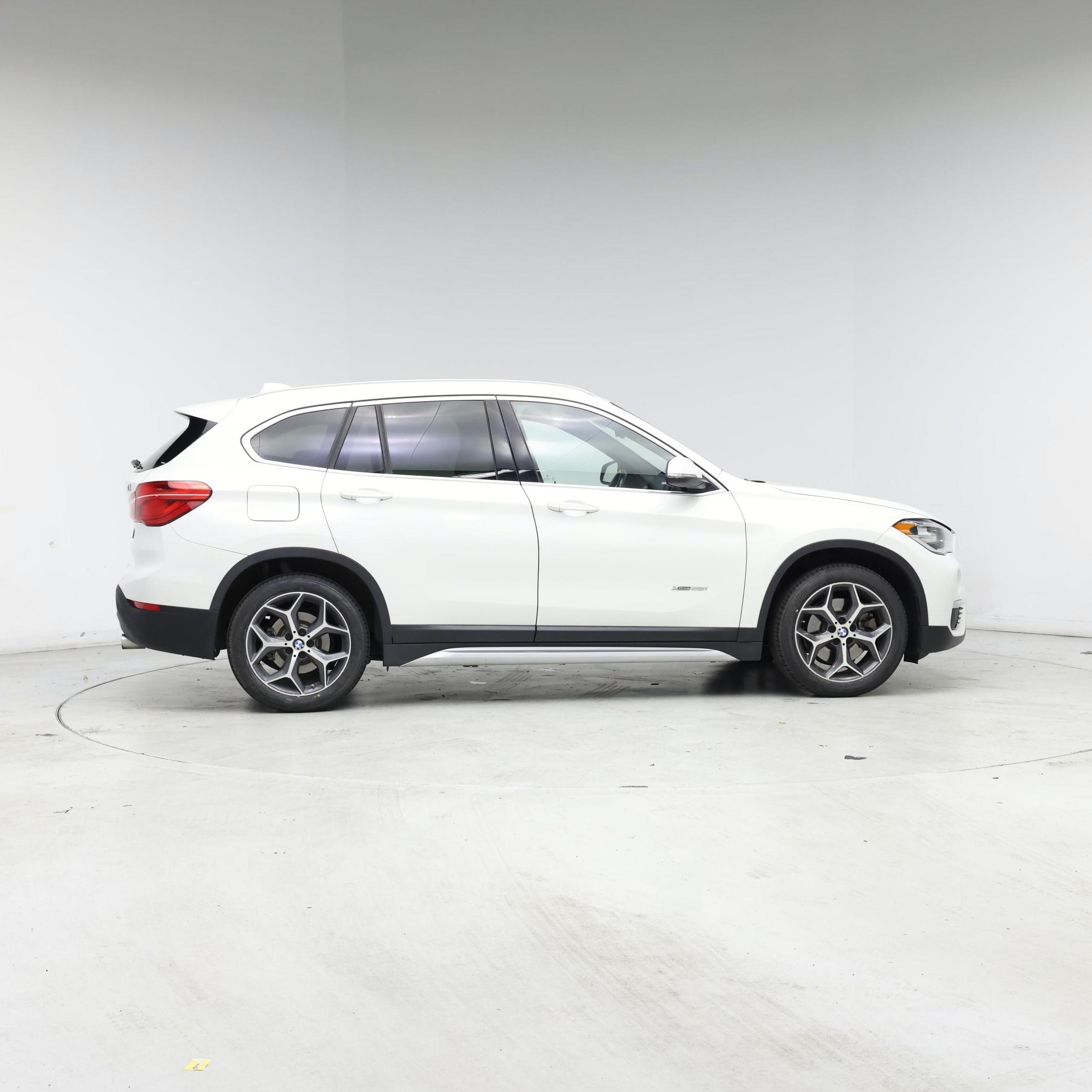 Thumbnail: 2016 BMW X1 - 7