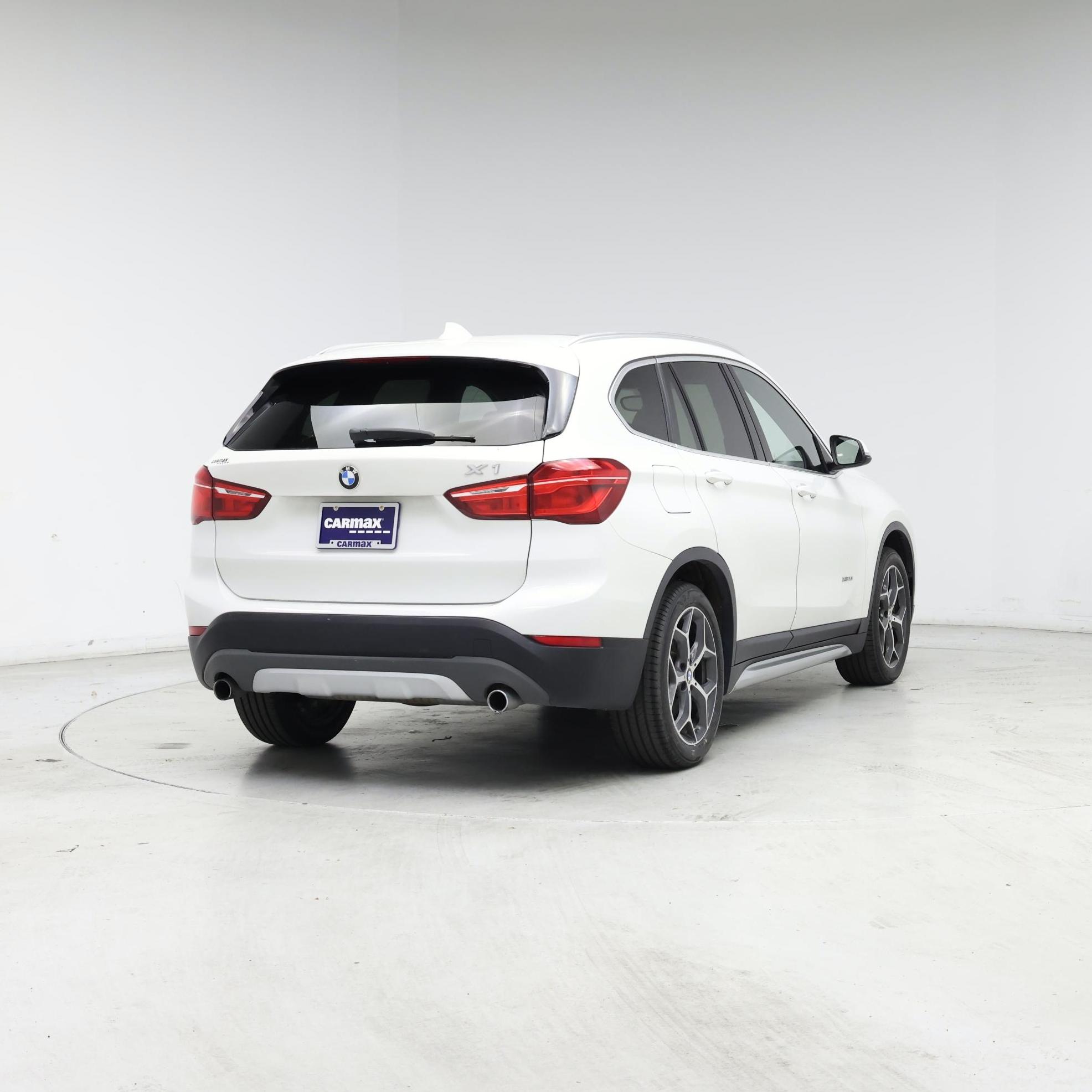 Thumbnail: 2016 BMW X1 - 8