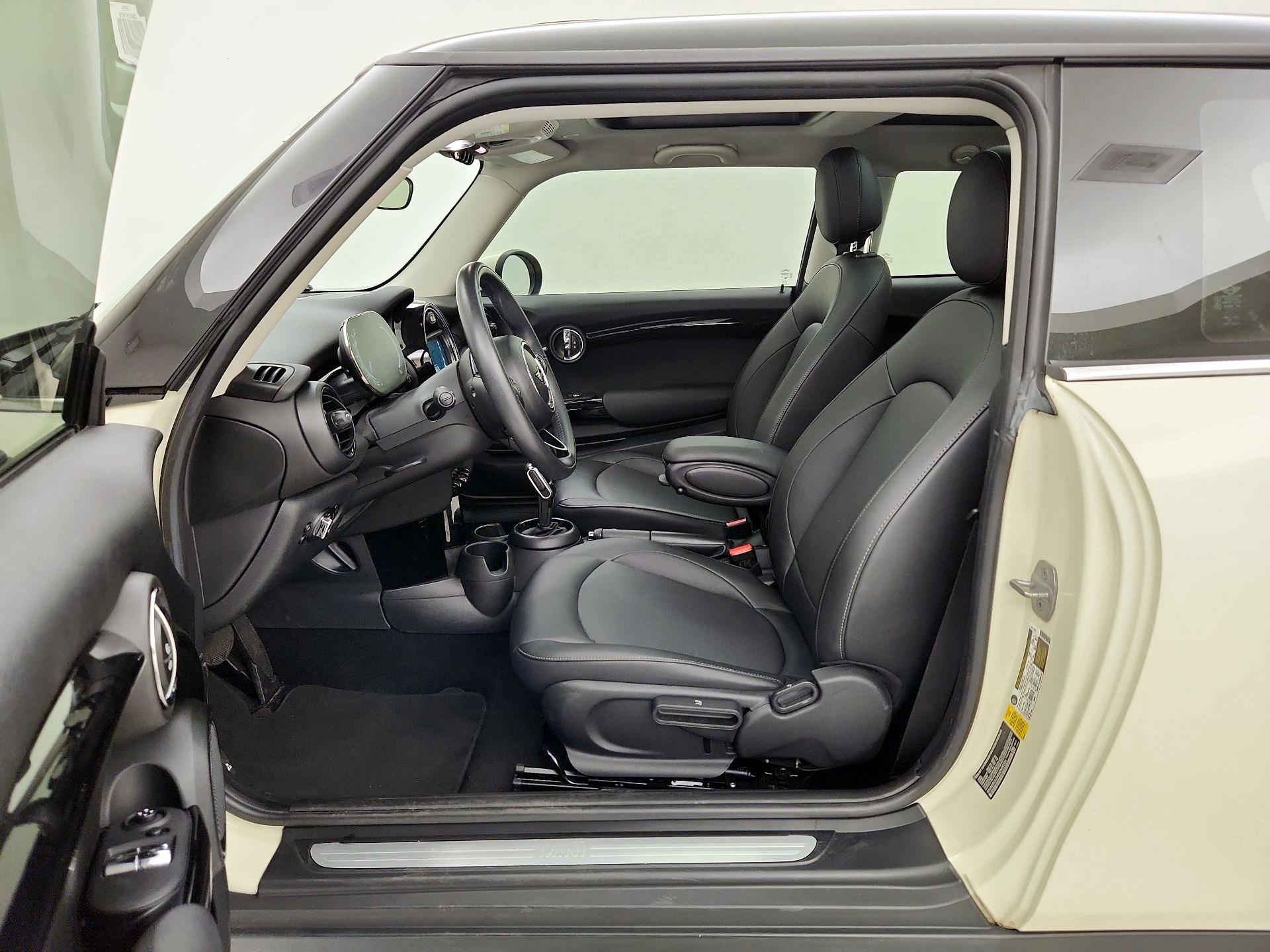 Thumbnail: 2021 MINI Cooper Hardtop - 11