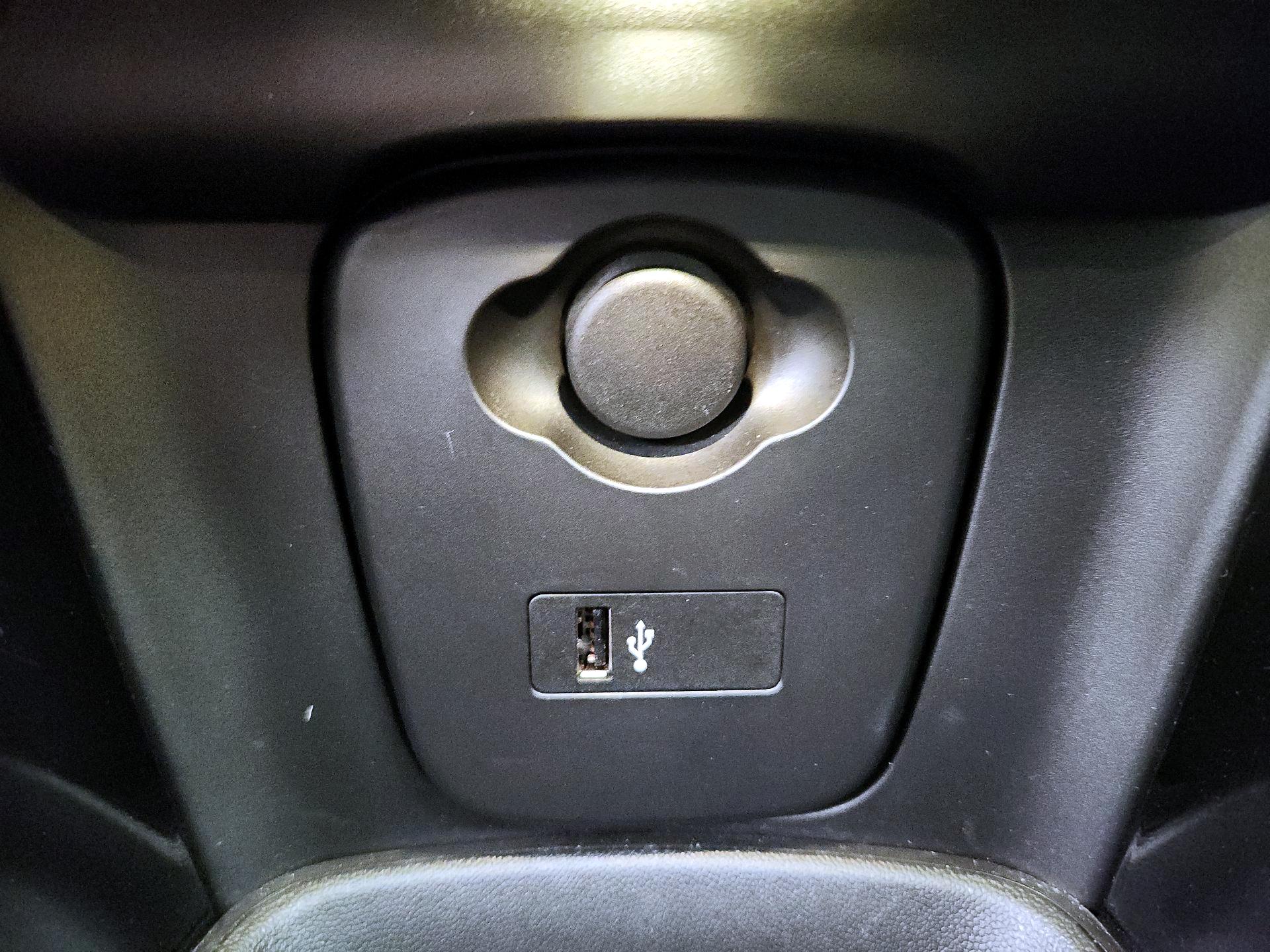 Thumbnail: 2021 MINI Cooper Hardtop - 19