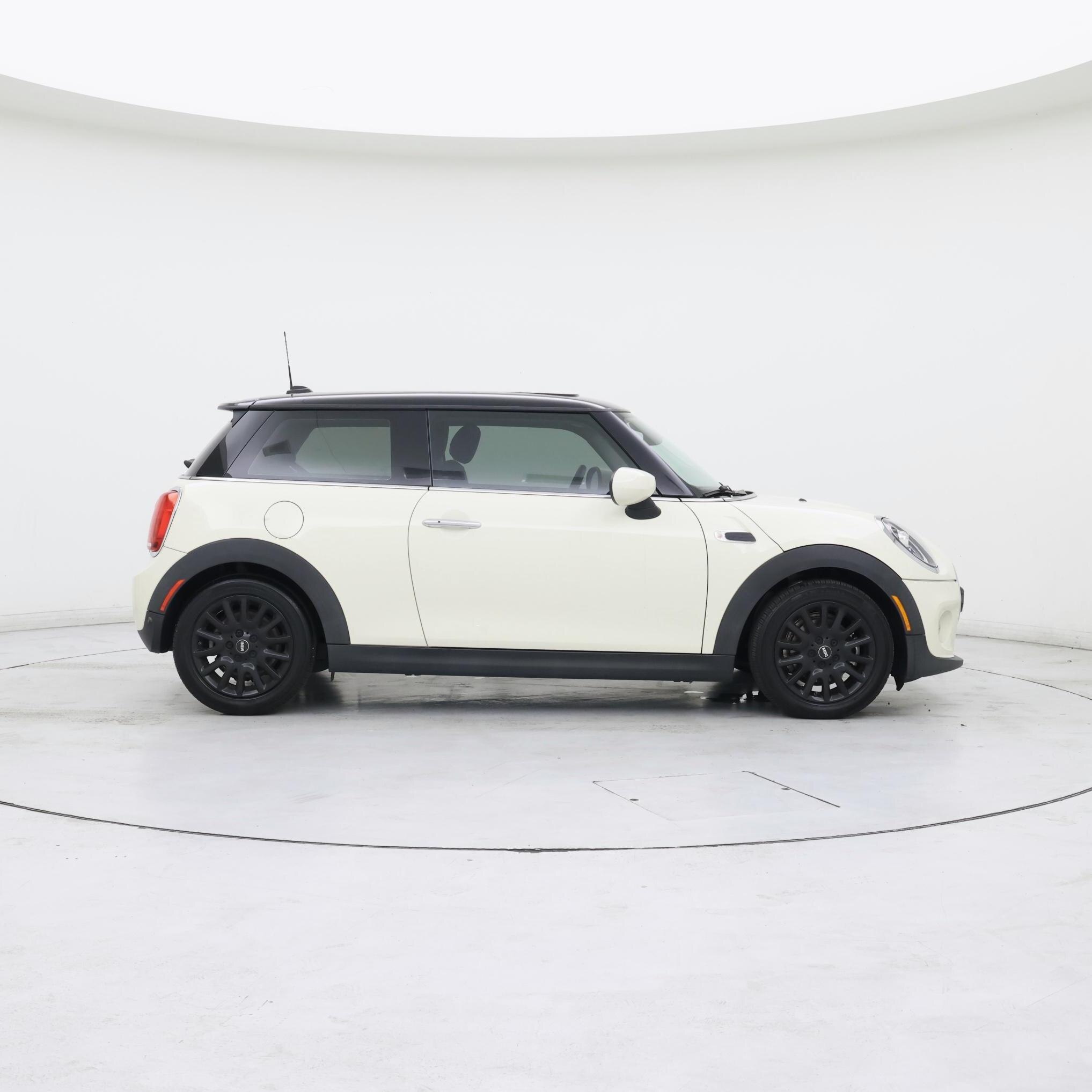 Thumbnail: 2021 MINI Cooper Hardtop - 7