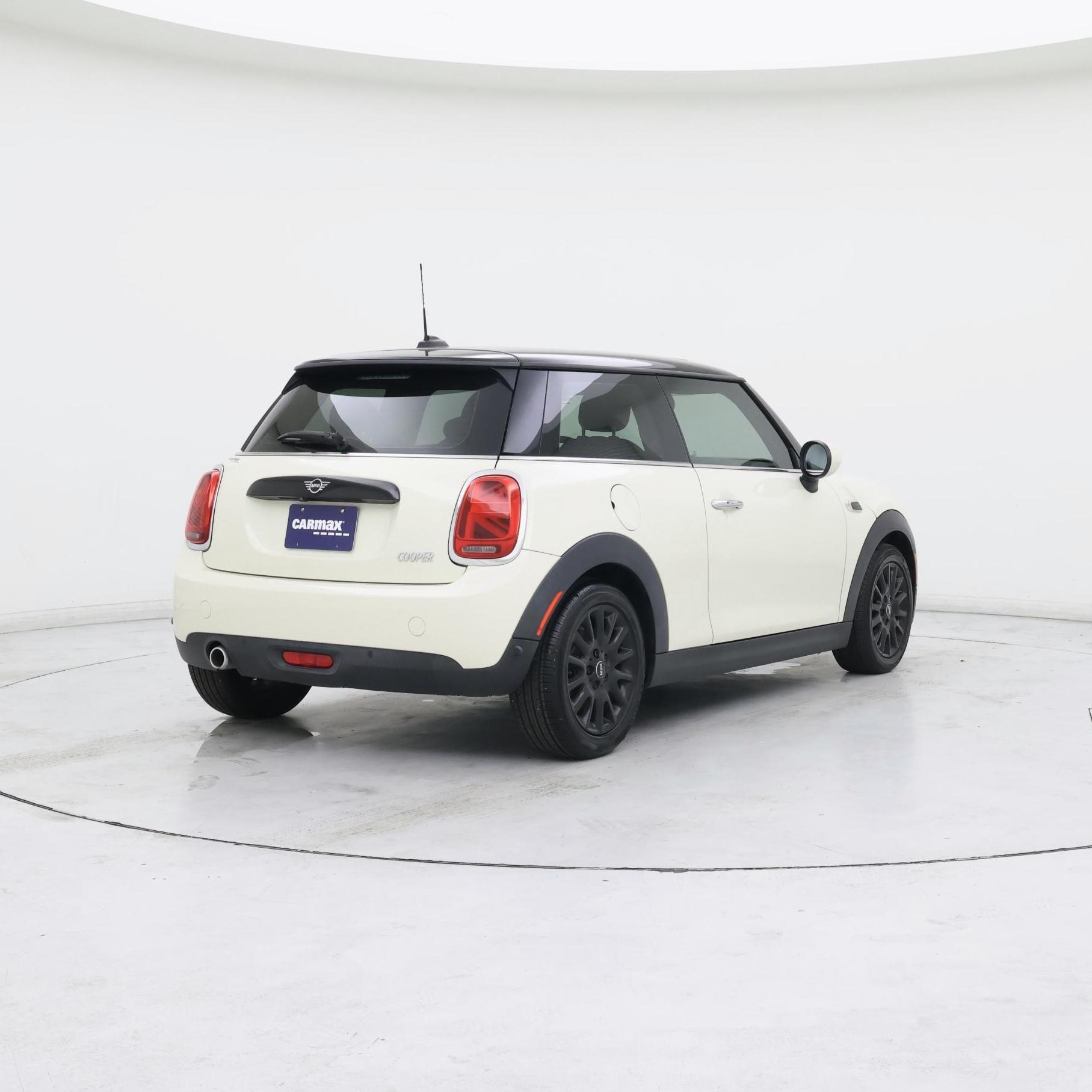 Thumbnail: 2021 MINI Cooper Hardtop - 8