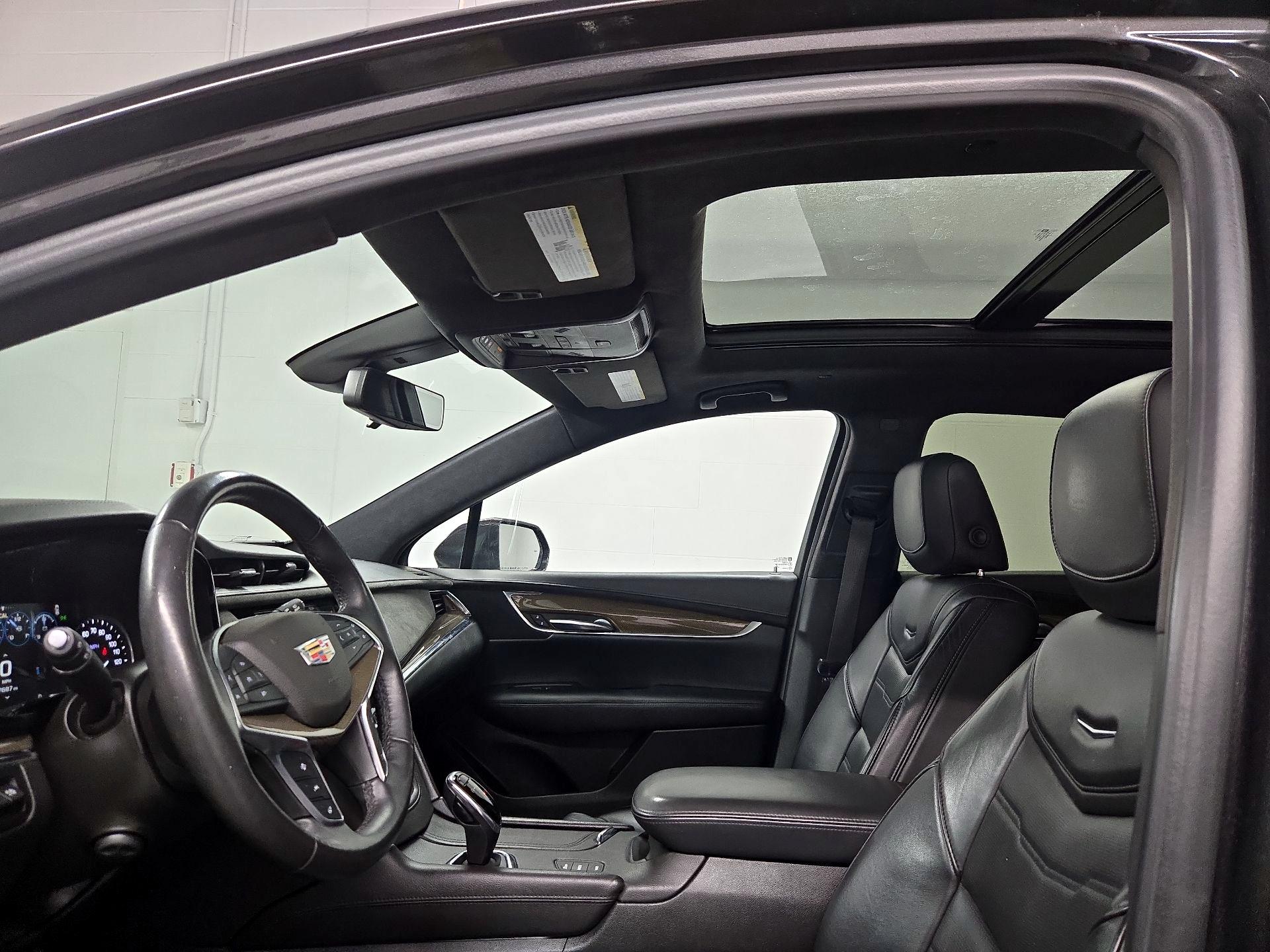 Thumbnail: 2017 Cadillac XT5 - 20