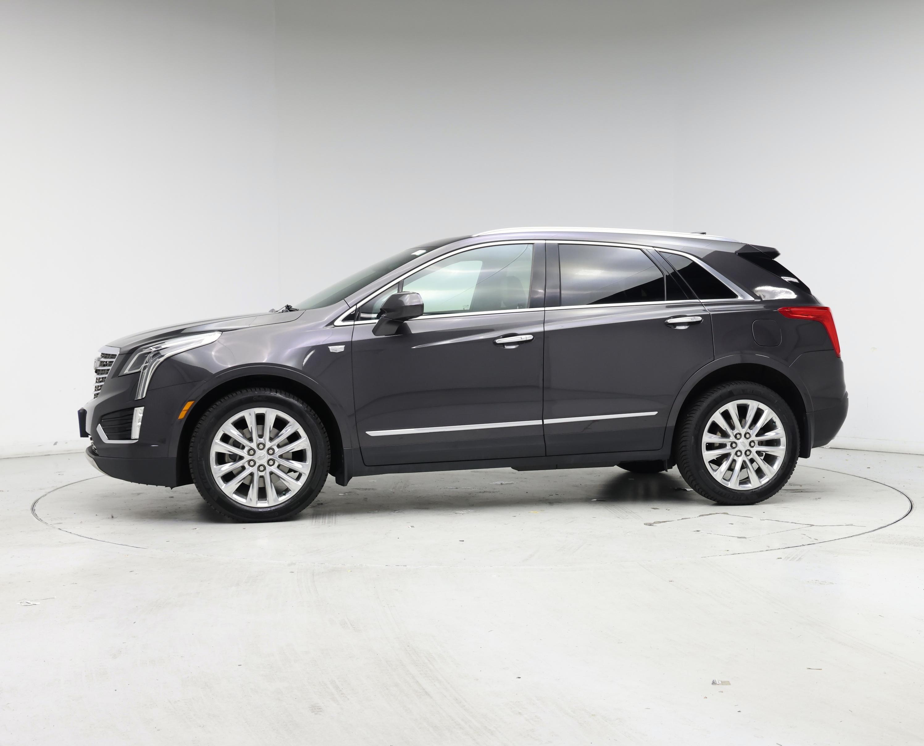 Thumbnail: 2017 Cadillac XT5 - 3