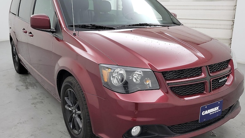 2020 Dodge Grand Caravan GT Hero Image