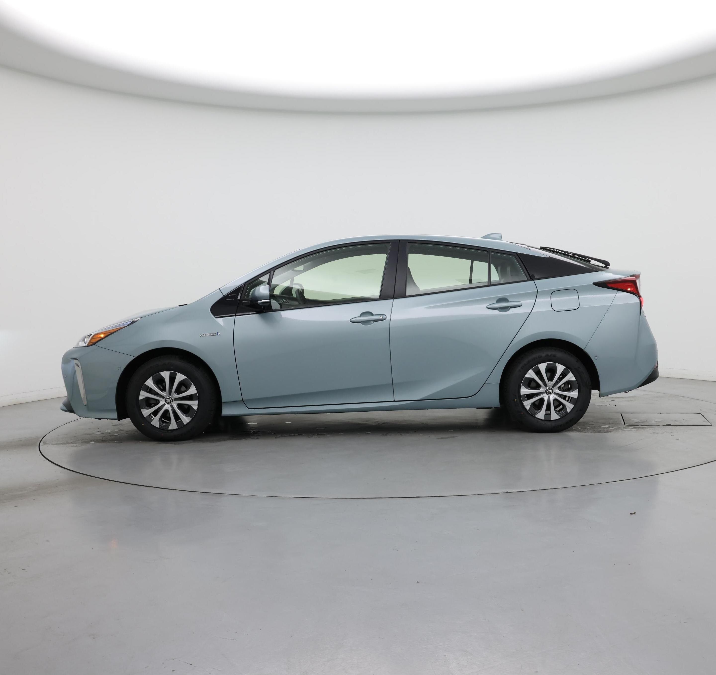 Thumbnail: 2020 Toyota Prius - 3